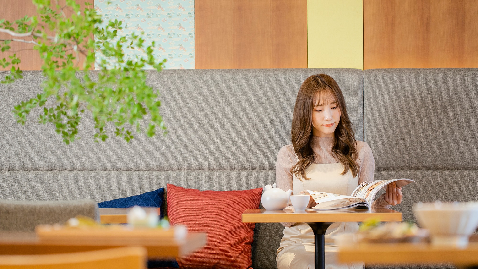 Forget about everyday life and leave yourself to "slowly flowing morning time".