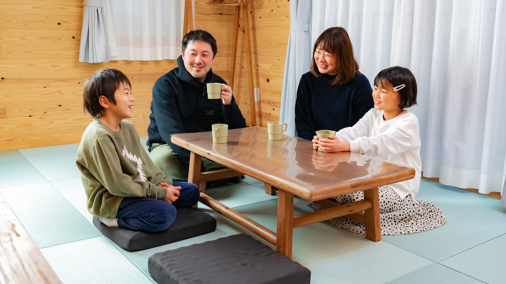 *[Mountain Cottage] This is the only room with a Japanese-style room. It's perfect for a relaxing get-together.