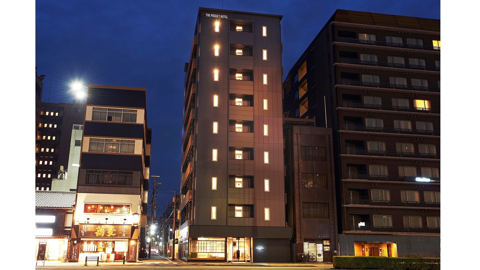 外観（夜）