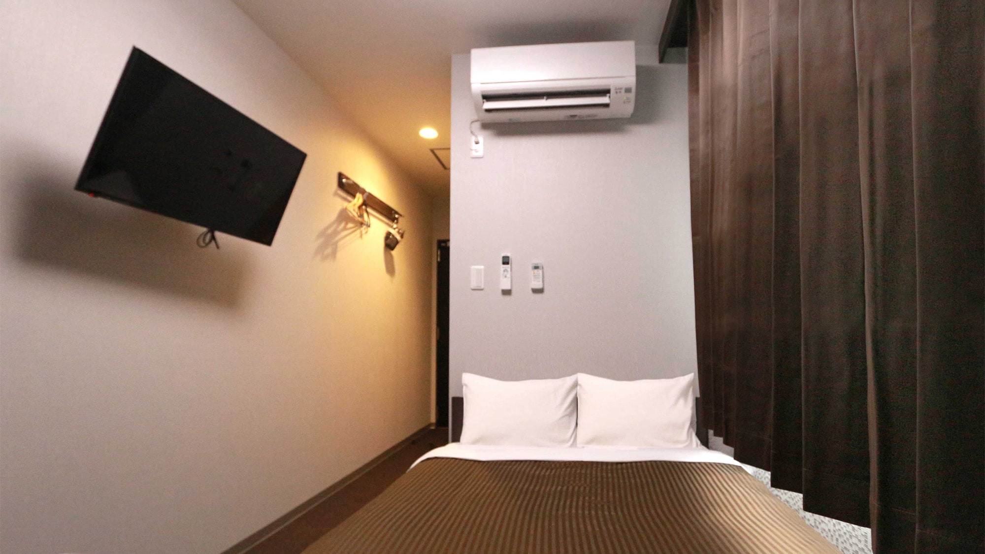 Semi-double room