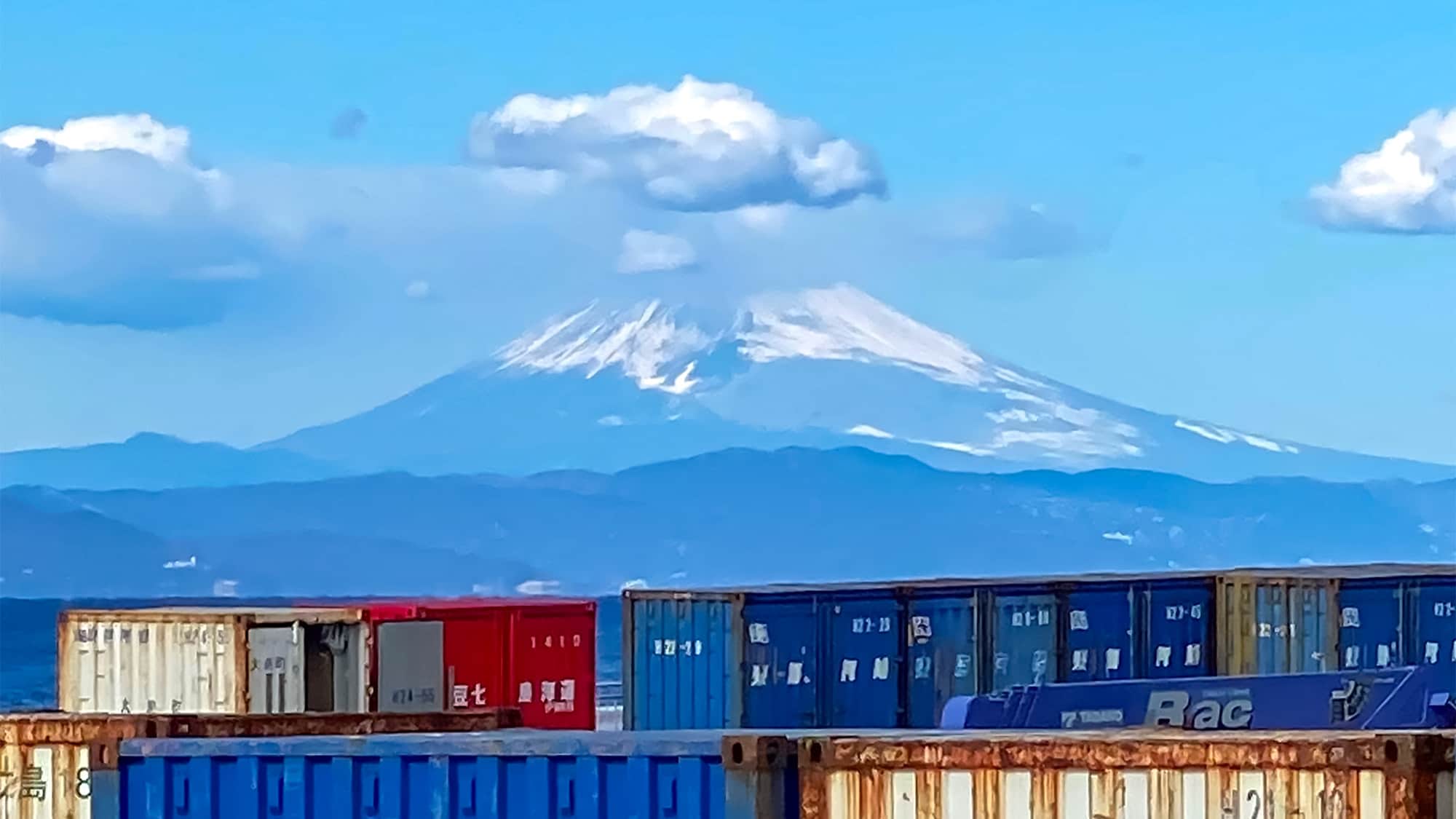 ・Mount Fuji as seen from Oshima