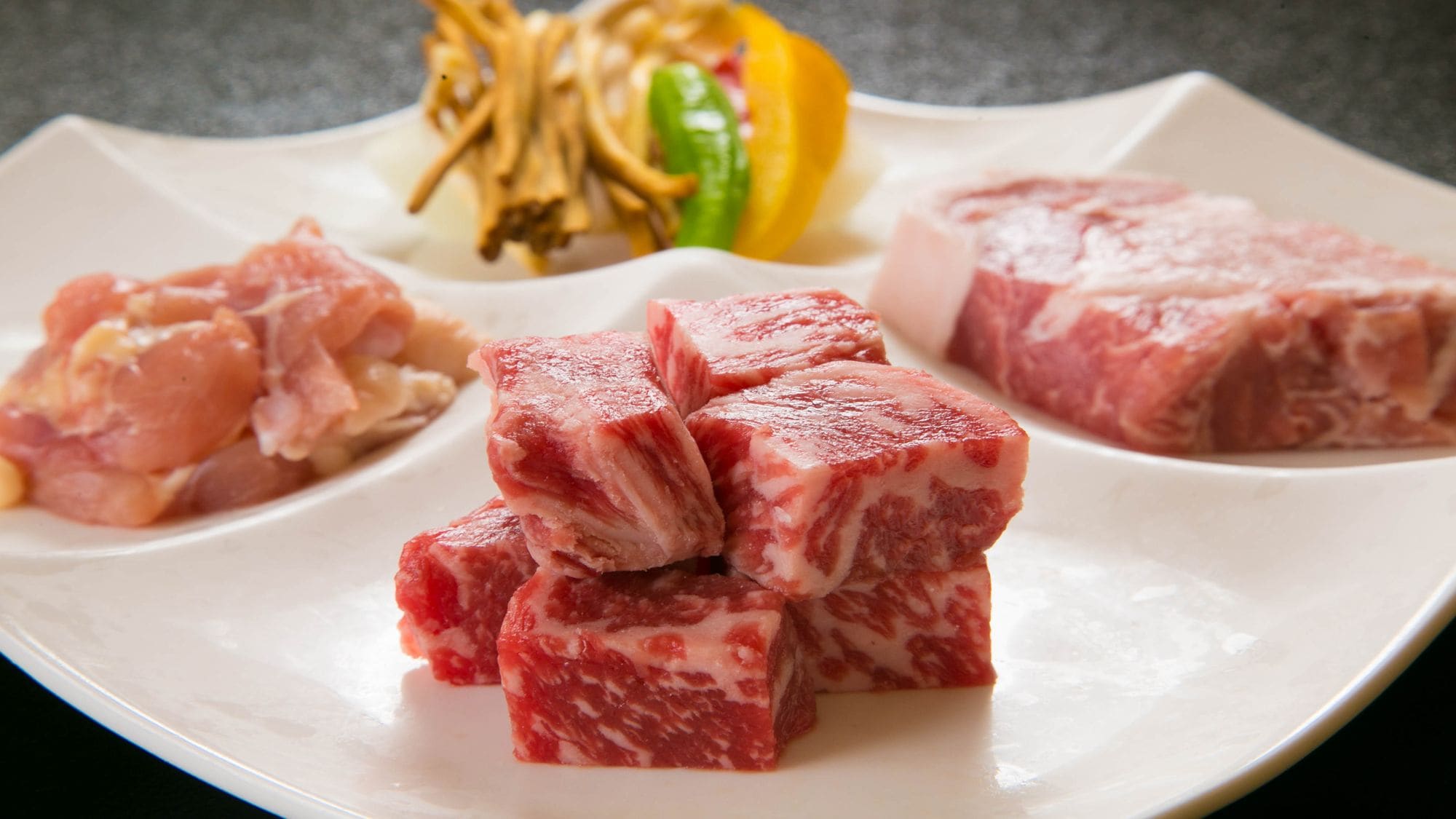 ■ Joshu beef, Joshu wheat pork, and Akagi chicken stone-grilled steak ■