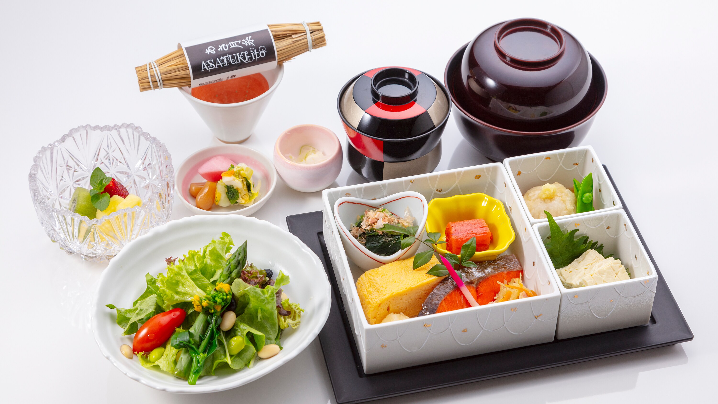 Bộ đồ ăn sáng Nhật Bản
