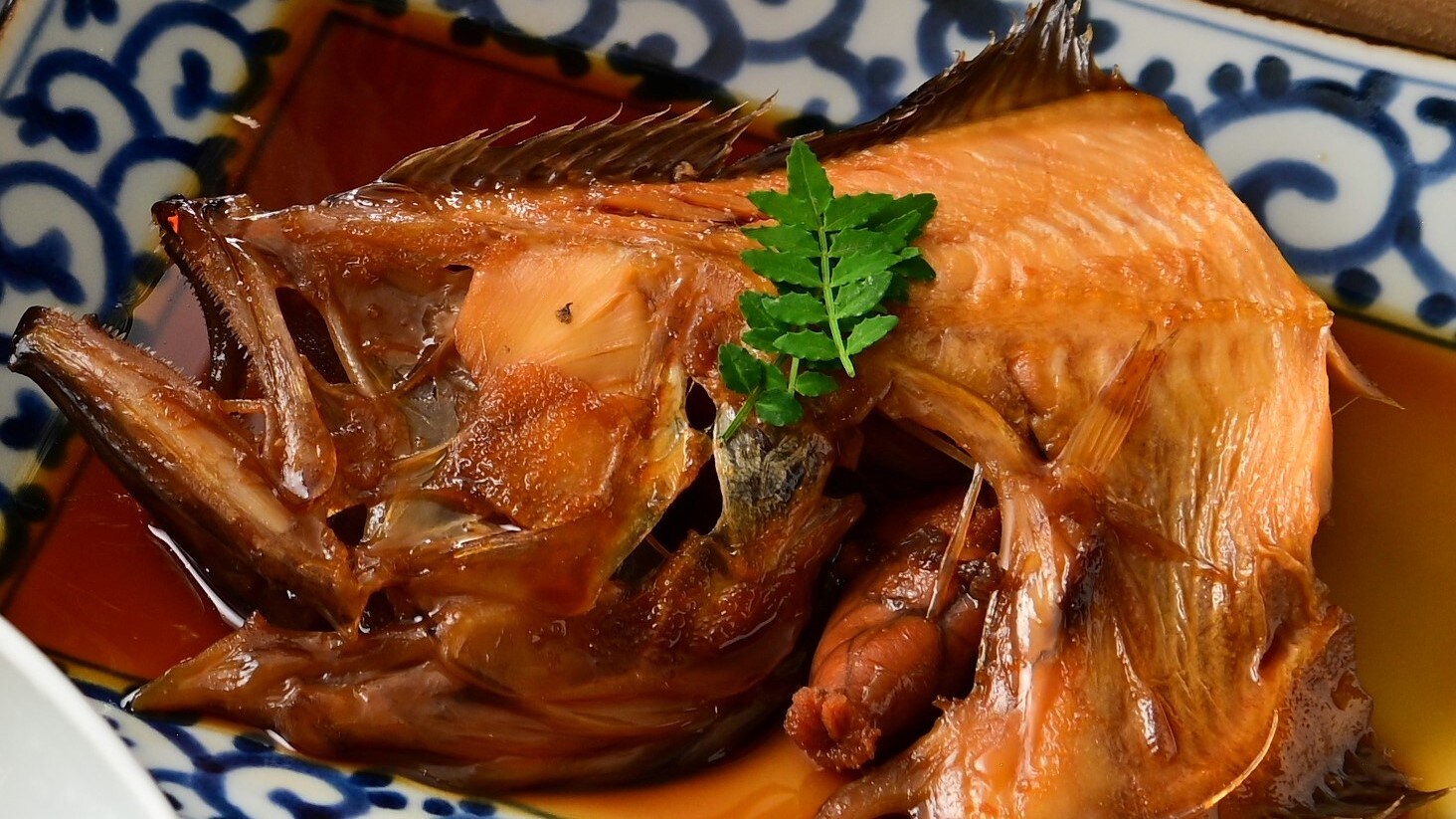 父子傳承的海鮮炭火烤肉“當季鮮魚漁家燉菜”