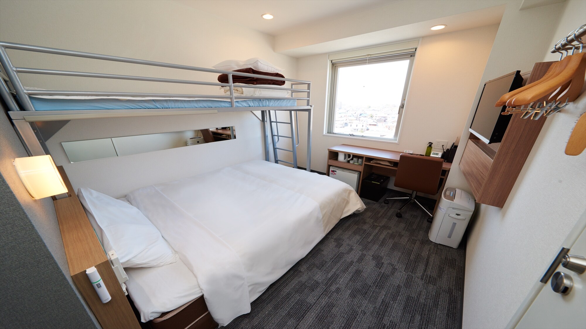 Double bed and loft bed