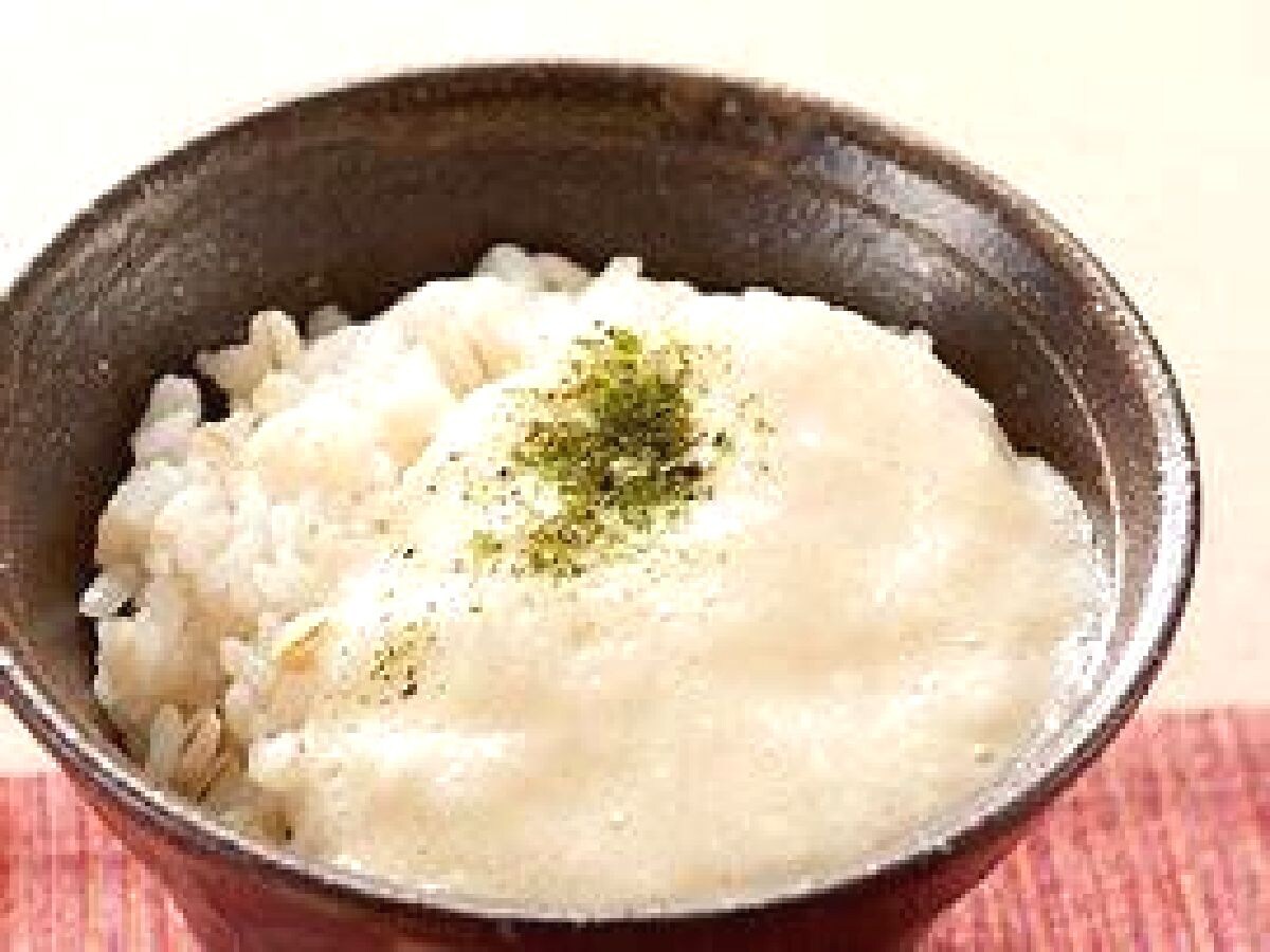 Tokachi-grown grated yam, grated yam rice, and Kamese green seaweed are also available.