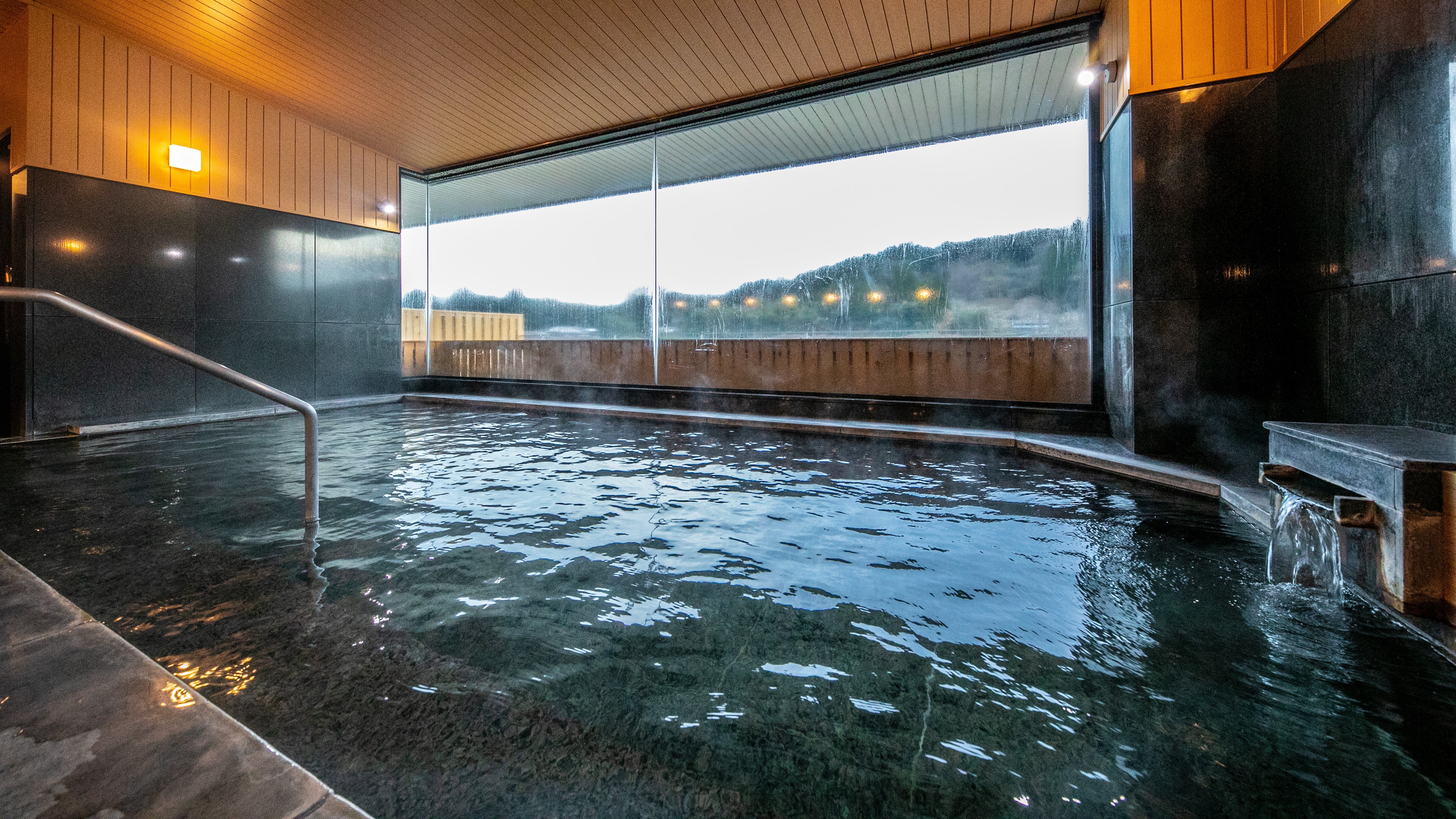 Pemandian observasi lantai 2 "Suiga no Yu" (untuk pria)