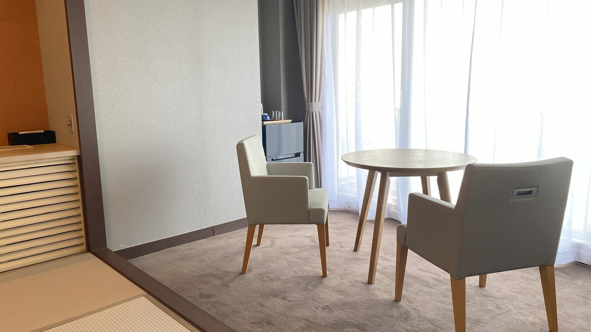 Tháng 4 năm 2025 Phòng khách được cải tạo (sảnh rộng)