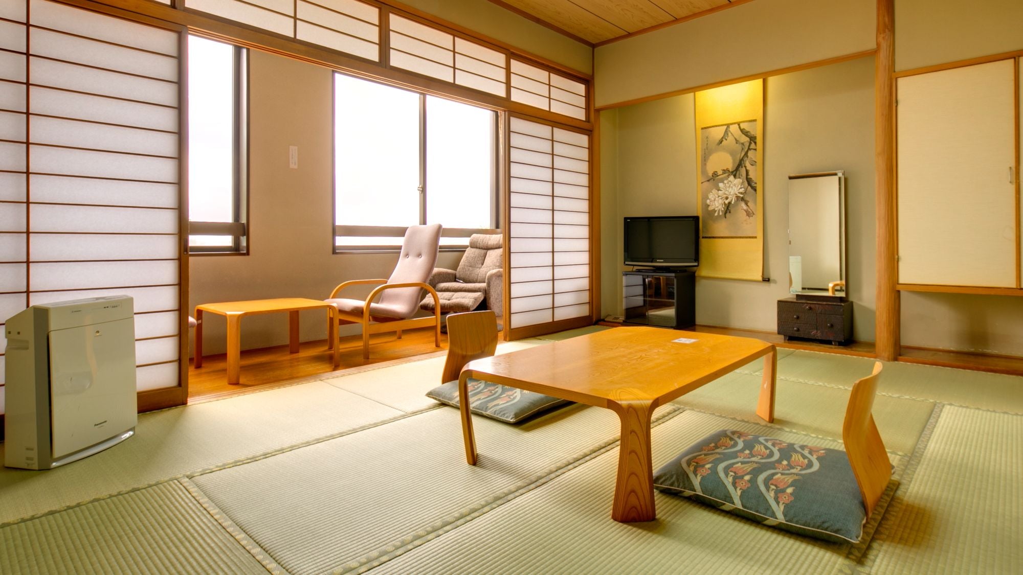 Japanese-style room (10 tatami mats)