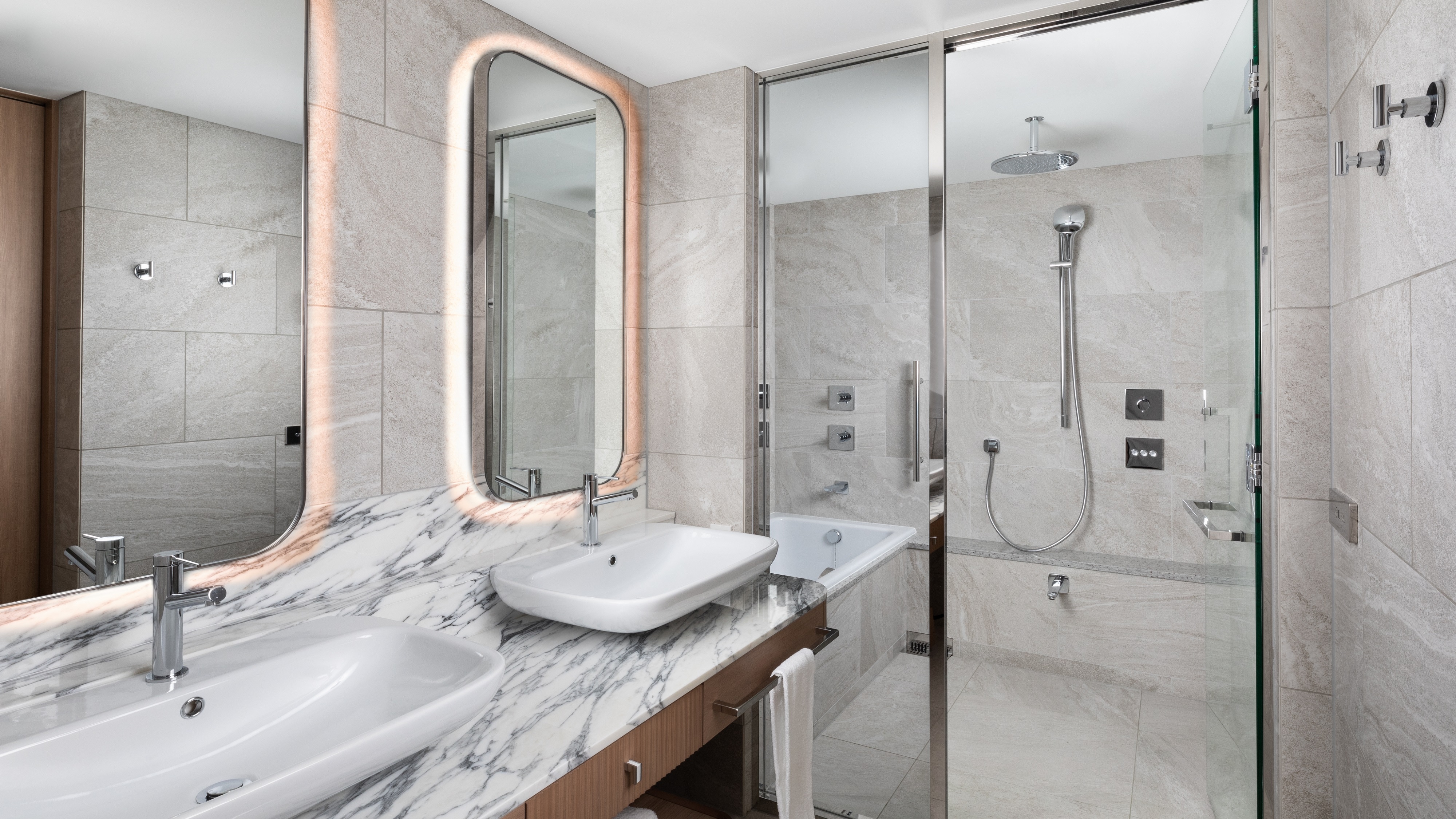 Image of 2 Bedroom Suite (1 King Bed & 2 Single Beds)