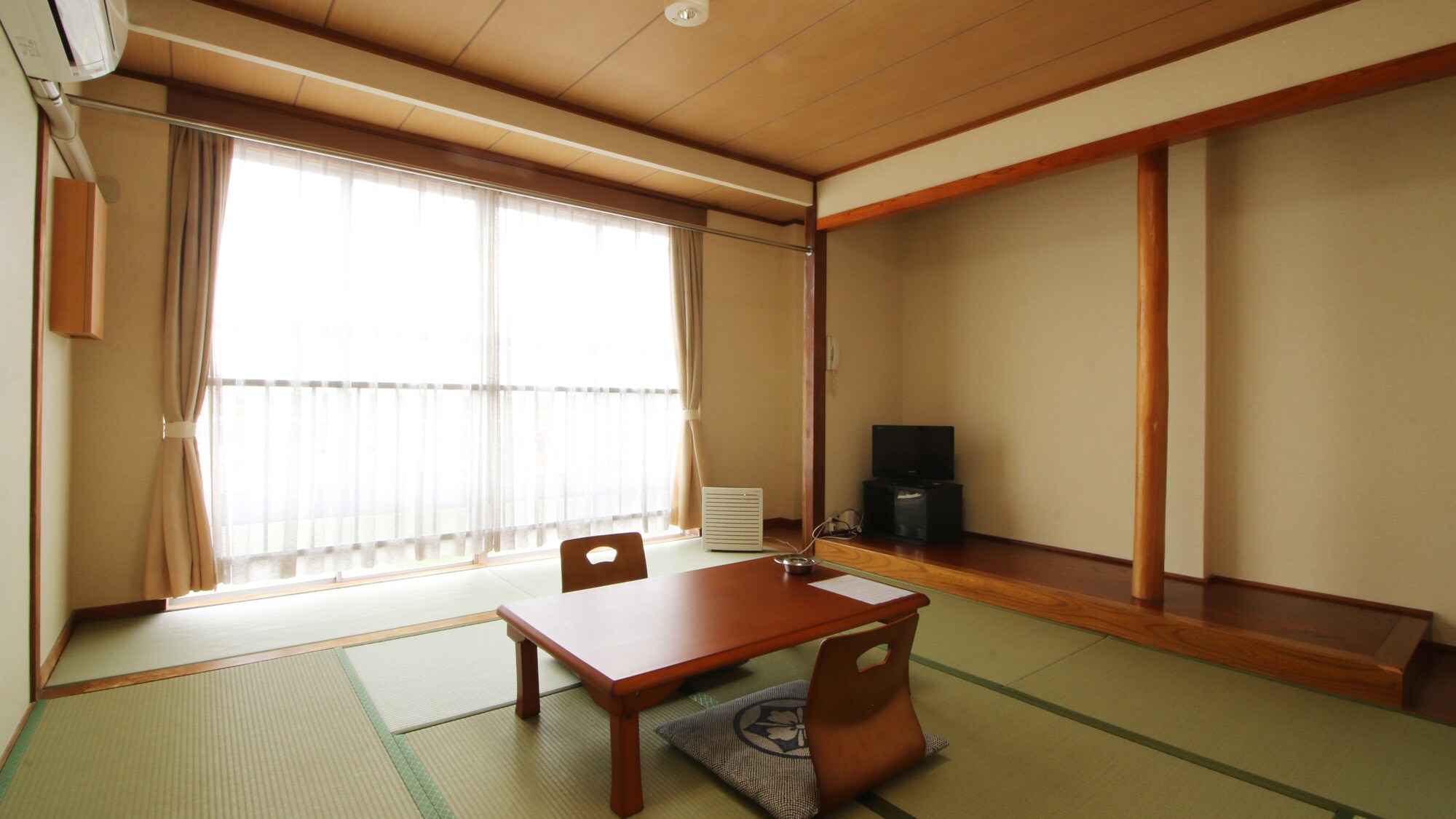 All rooms are Japanese-style.