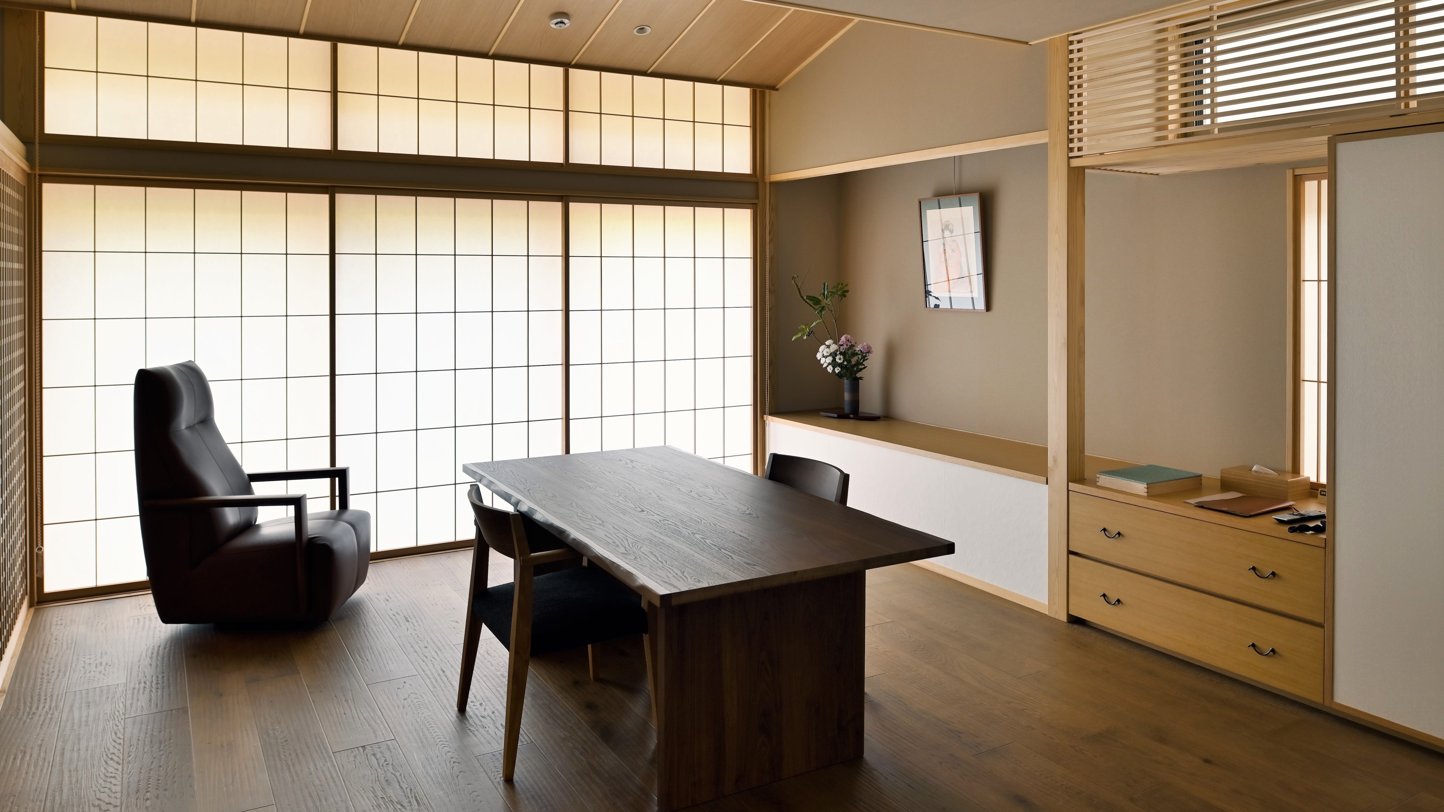 [Semi-special room for 2 people (bed)] With half open-air bath from the hot spring ◆ 8 tatami mats + dining room