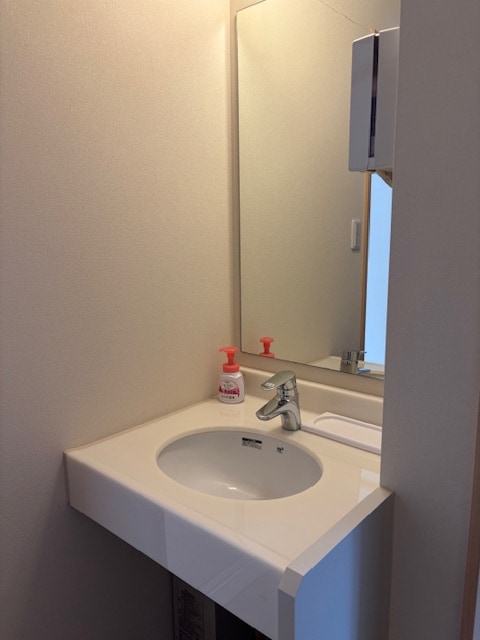 2nd floor 6 tatami Japanese room with sink