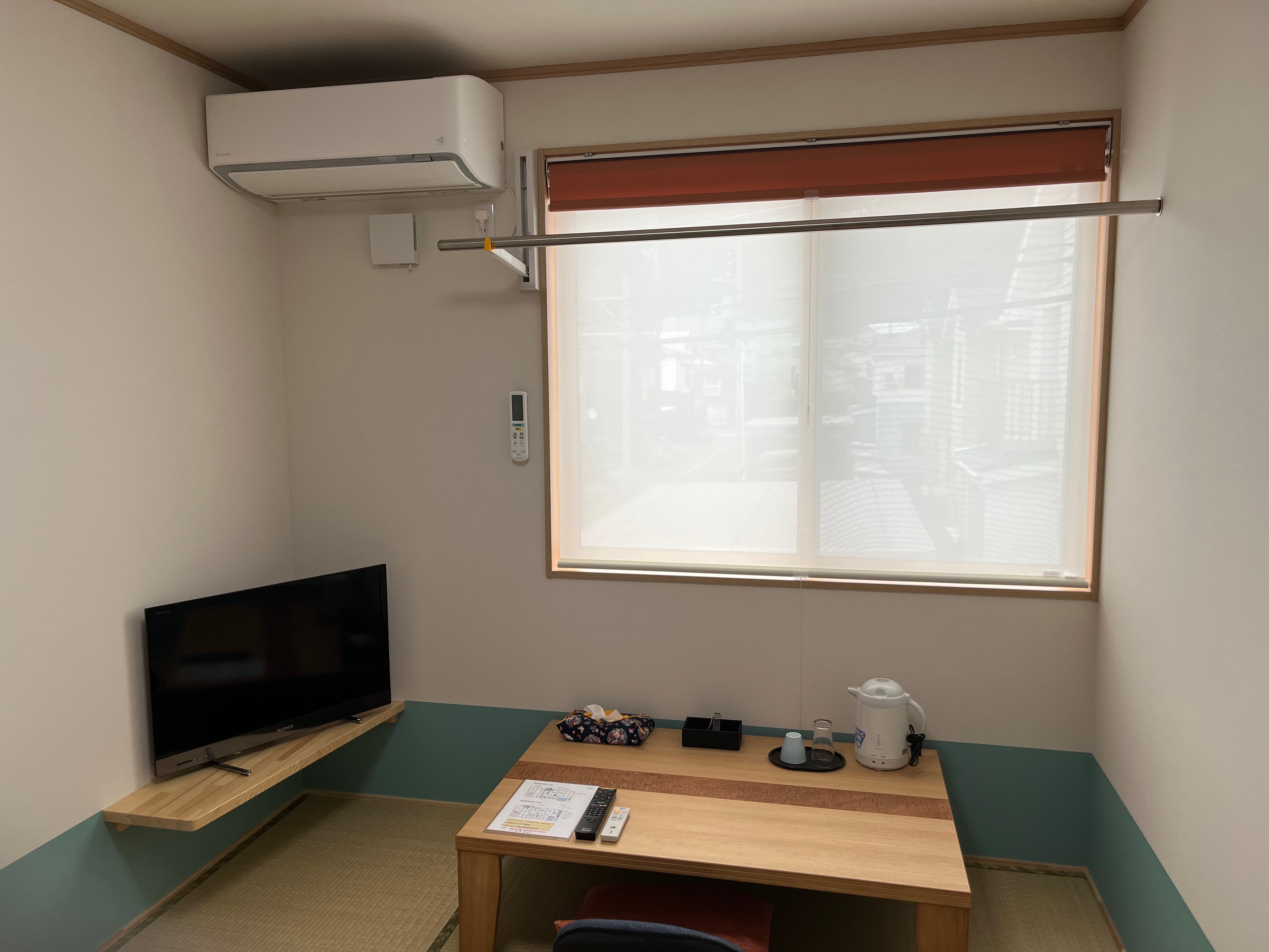 Room with 6 tatami toilet in the main building