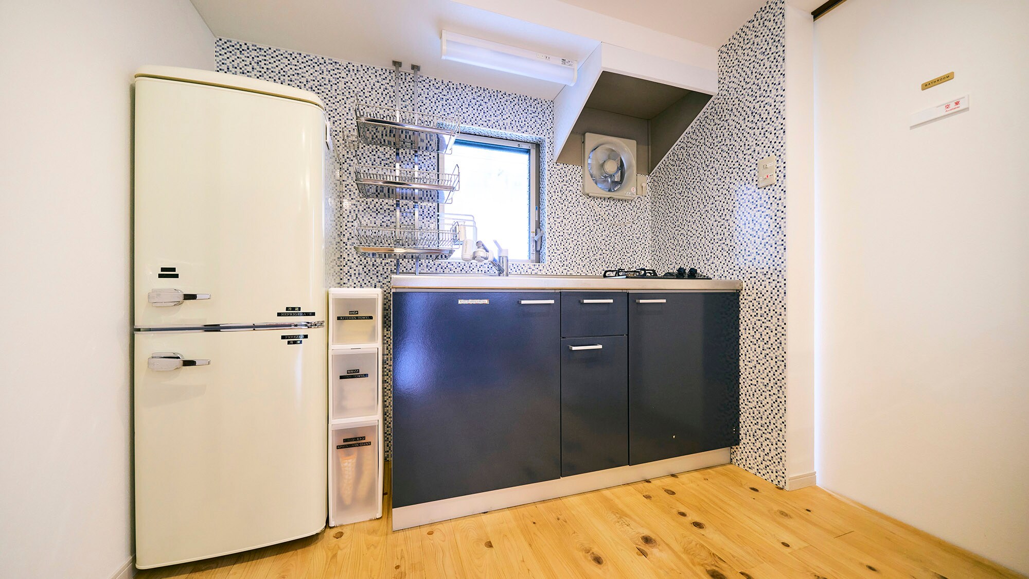 ・[Dapur] Dapur yang lengkap. Direkomendasikan untuk menginap jangka panjang karena Anda dapat memasak makanan Anda sendiri.