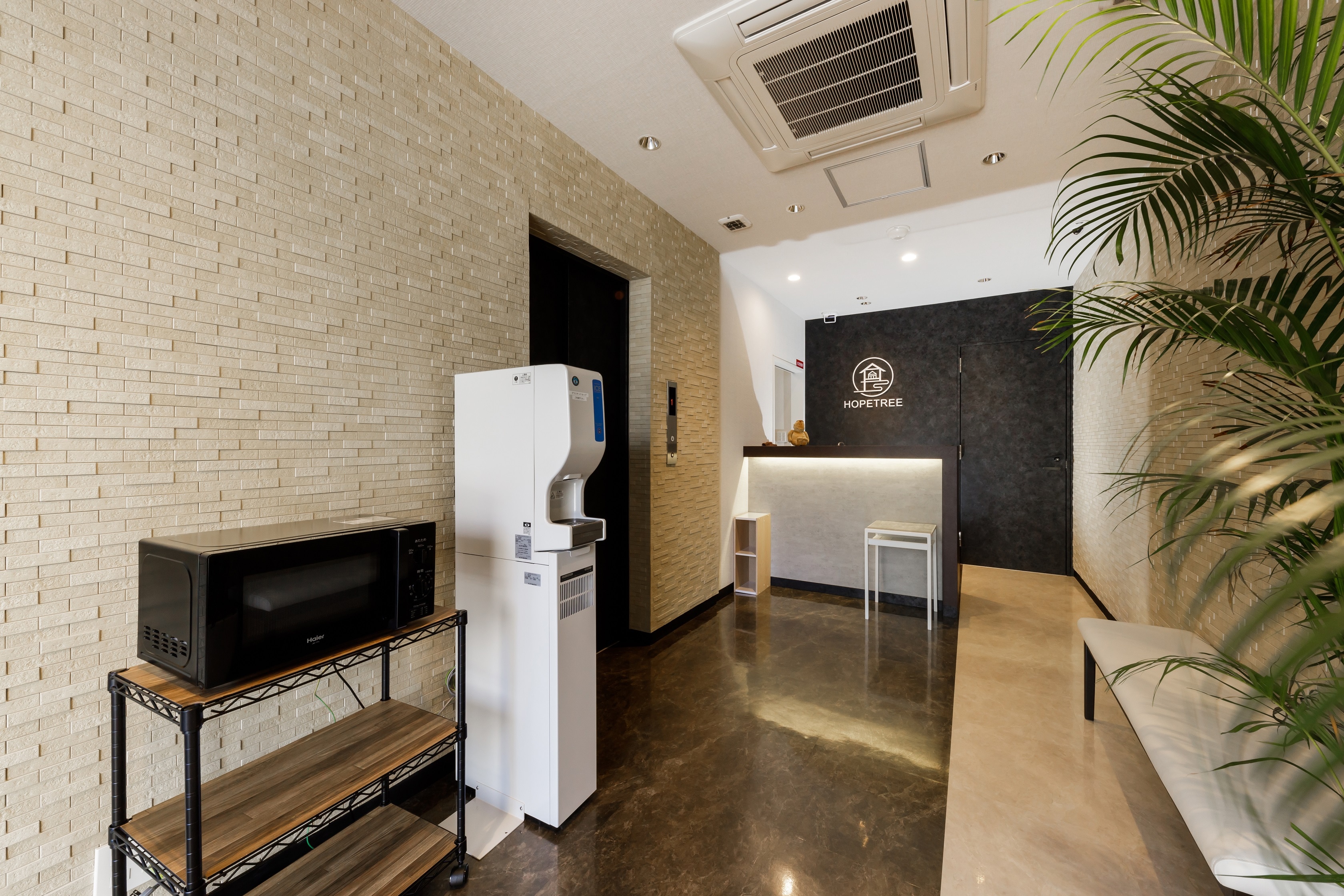 Lobby 3