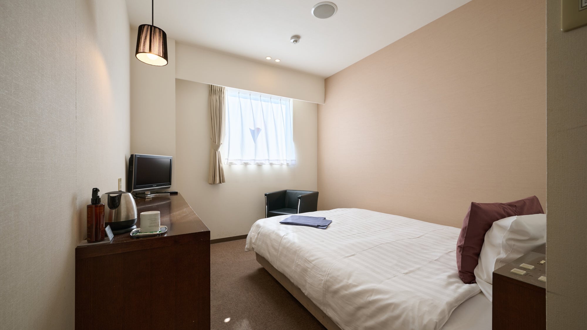 Kamar Double Kompak / Termasuk Sarapan ★Parkir tersedia dengan reservasi melalui telepon★