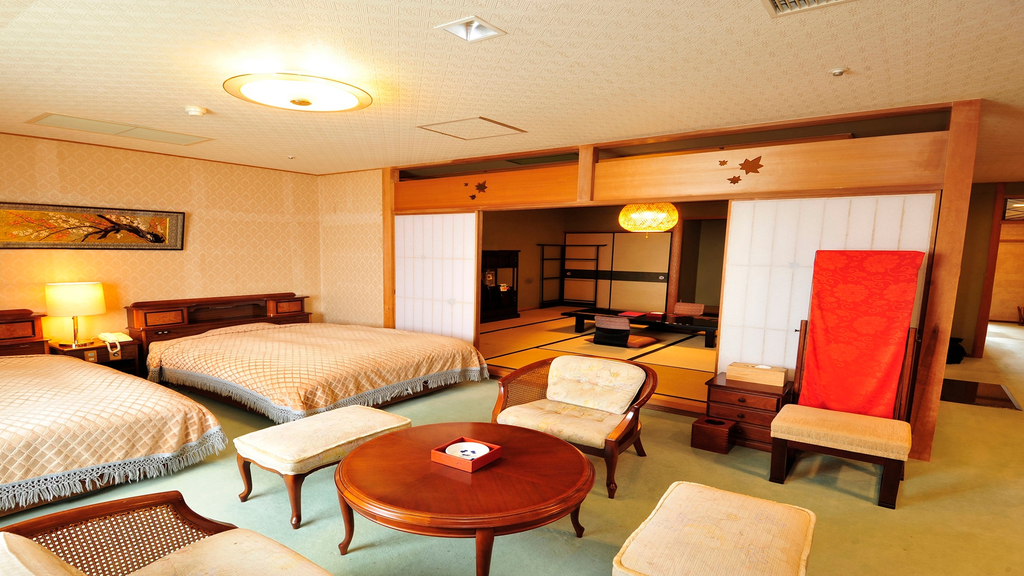 ◆ 日式和西式房間（12.5榻榻米+雙人床）