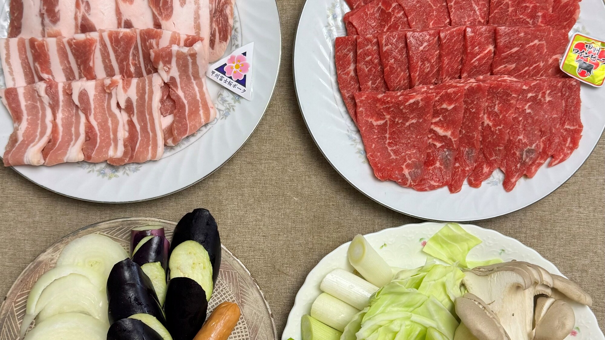 *ตัวอย่างมื้อค่ำบาร์บีคิว (ตัวอย่าง) เพลิดเพลินกับมื้อค่ำบาร์บีคิวในสวนโดยใช้เนื้อวัวไวน์โคชูของจังหวัดยามานาชิและหมูฟูจิซากุระ