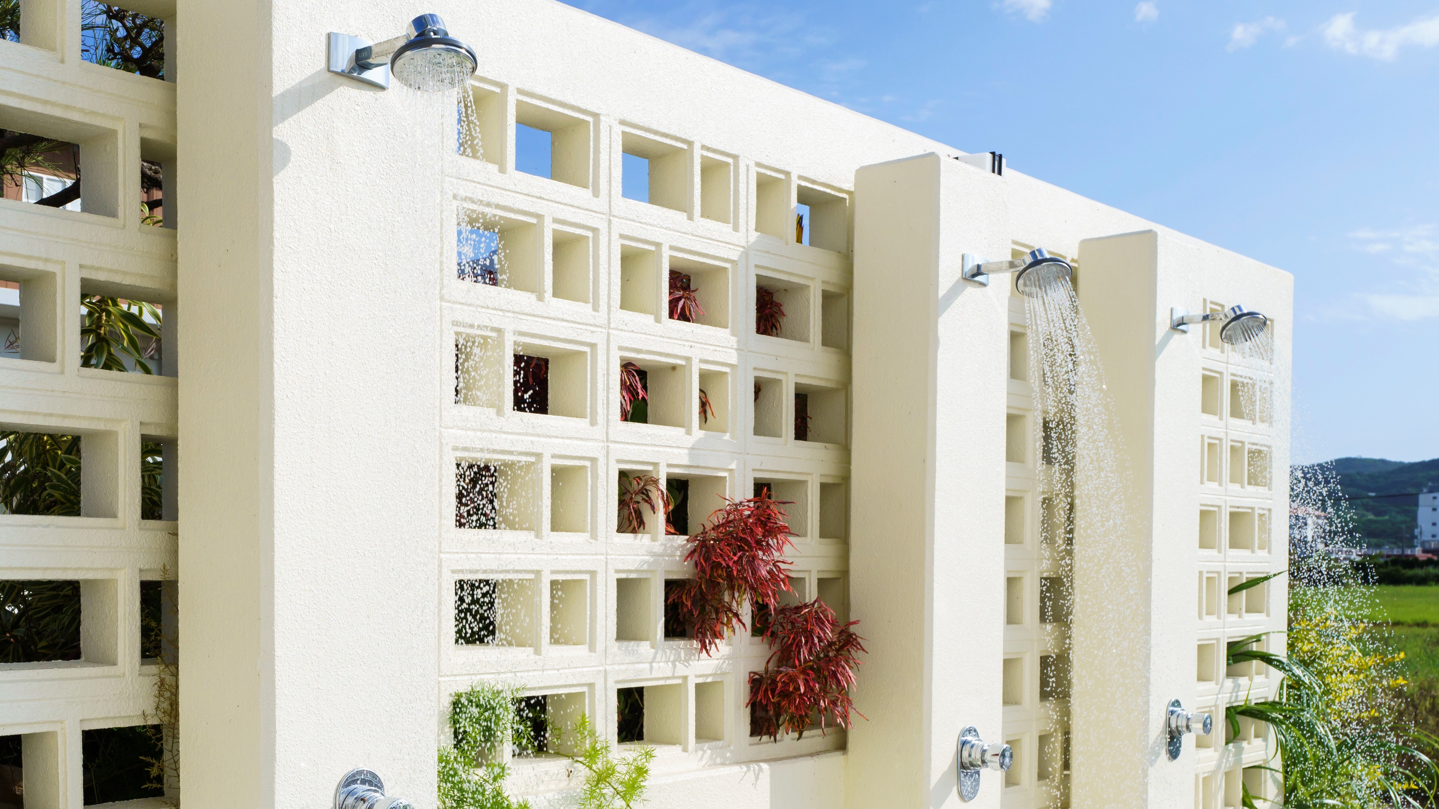 [Facilities] There are shower facilities on-site, so you can use the facility comfortably after using the beach without worrying about sand.