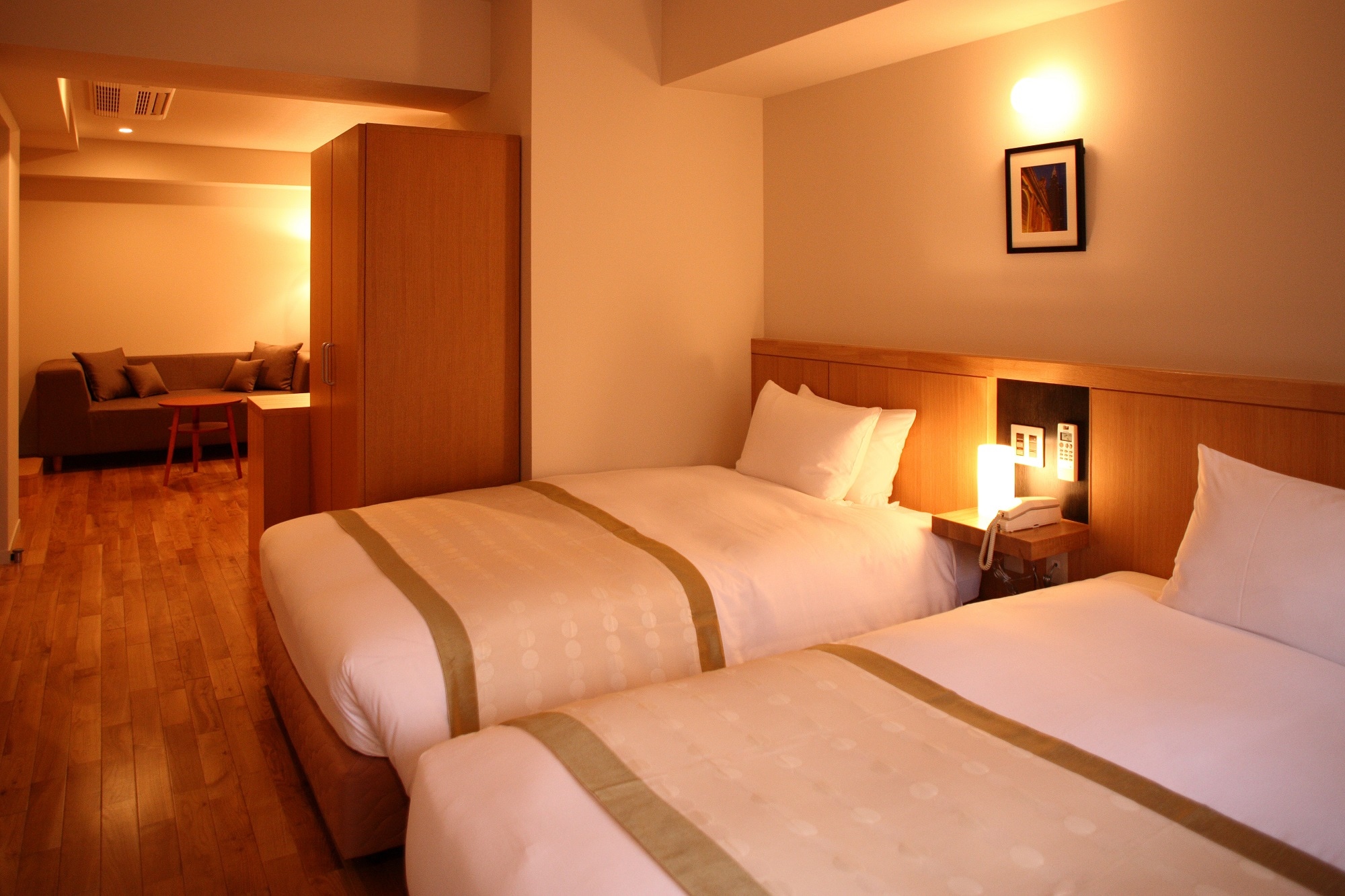 Kamar Junior