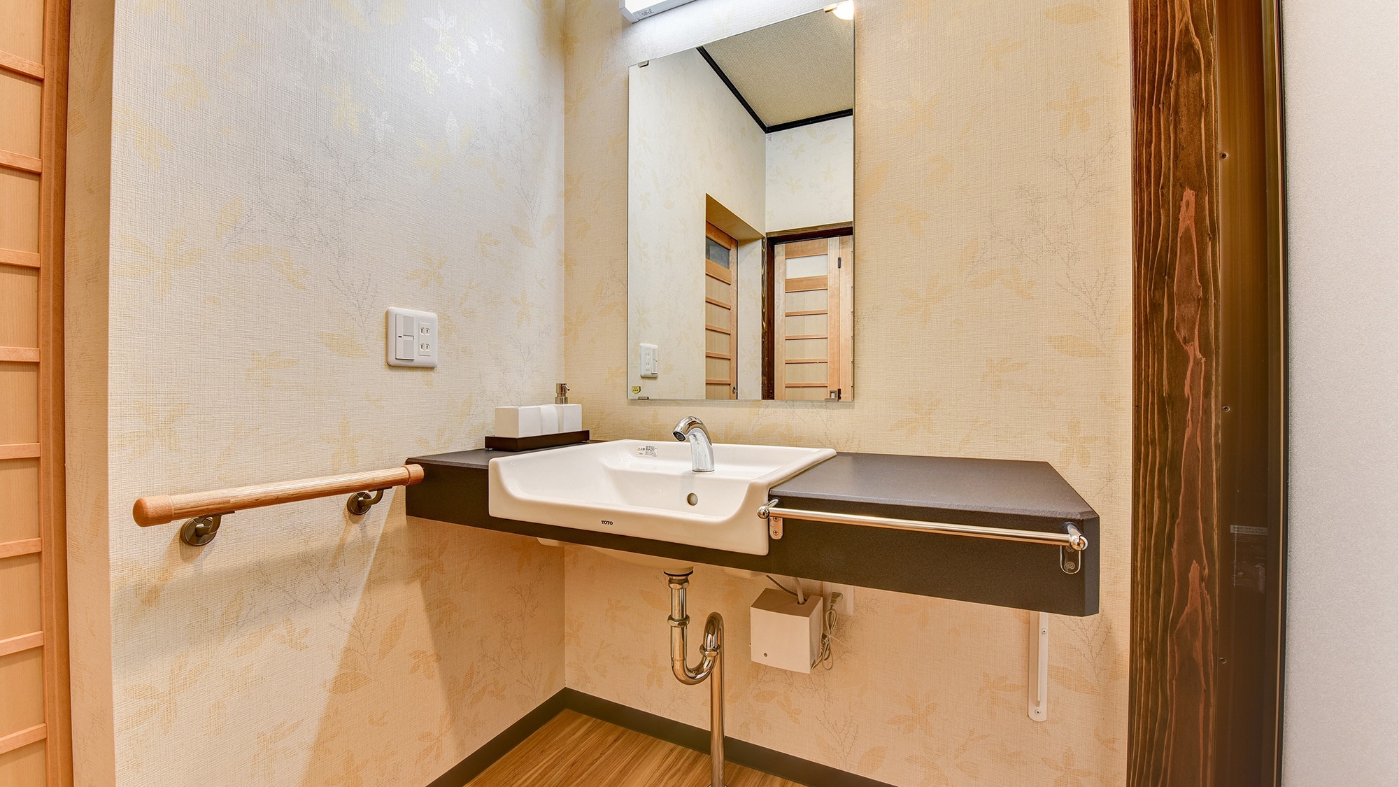 * [Universal Design Room (with hot spring bath)] Barrier-free access available