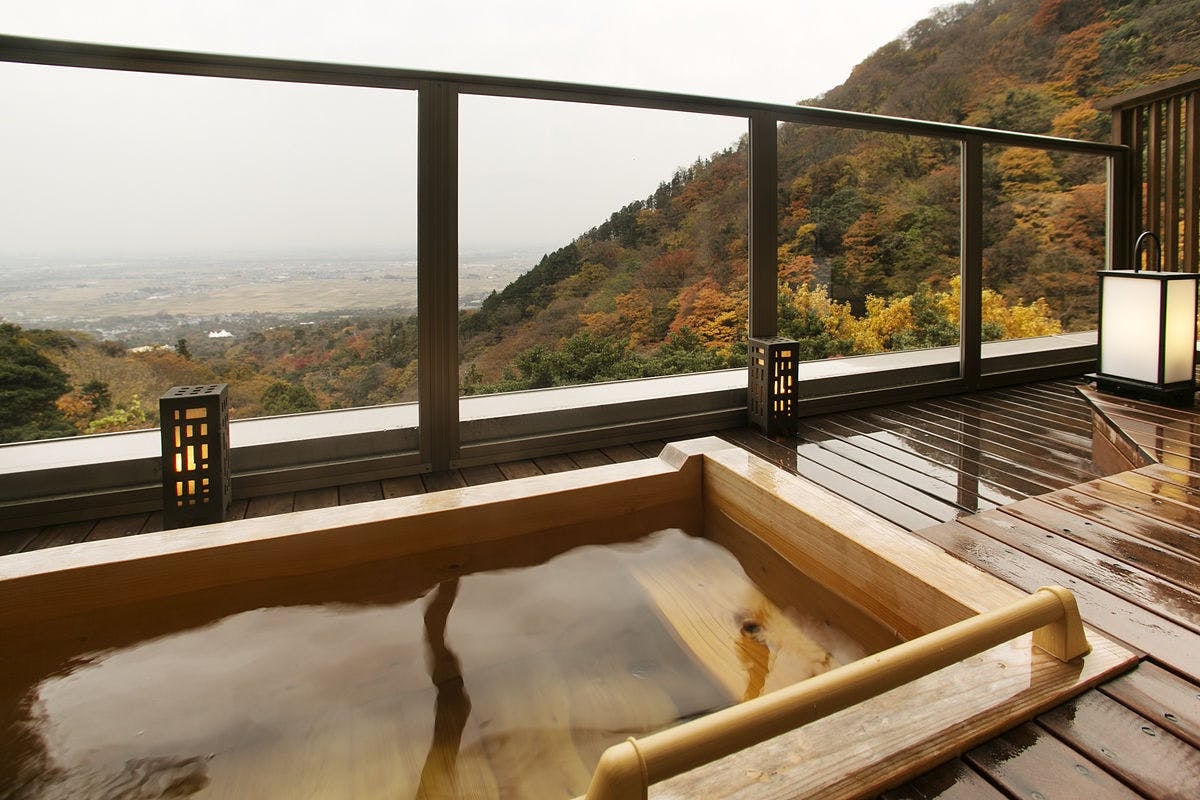 Meigetsu (12.5 tatami mats + 4 tatami mats with open-air hot spring)