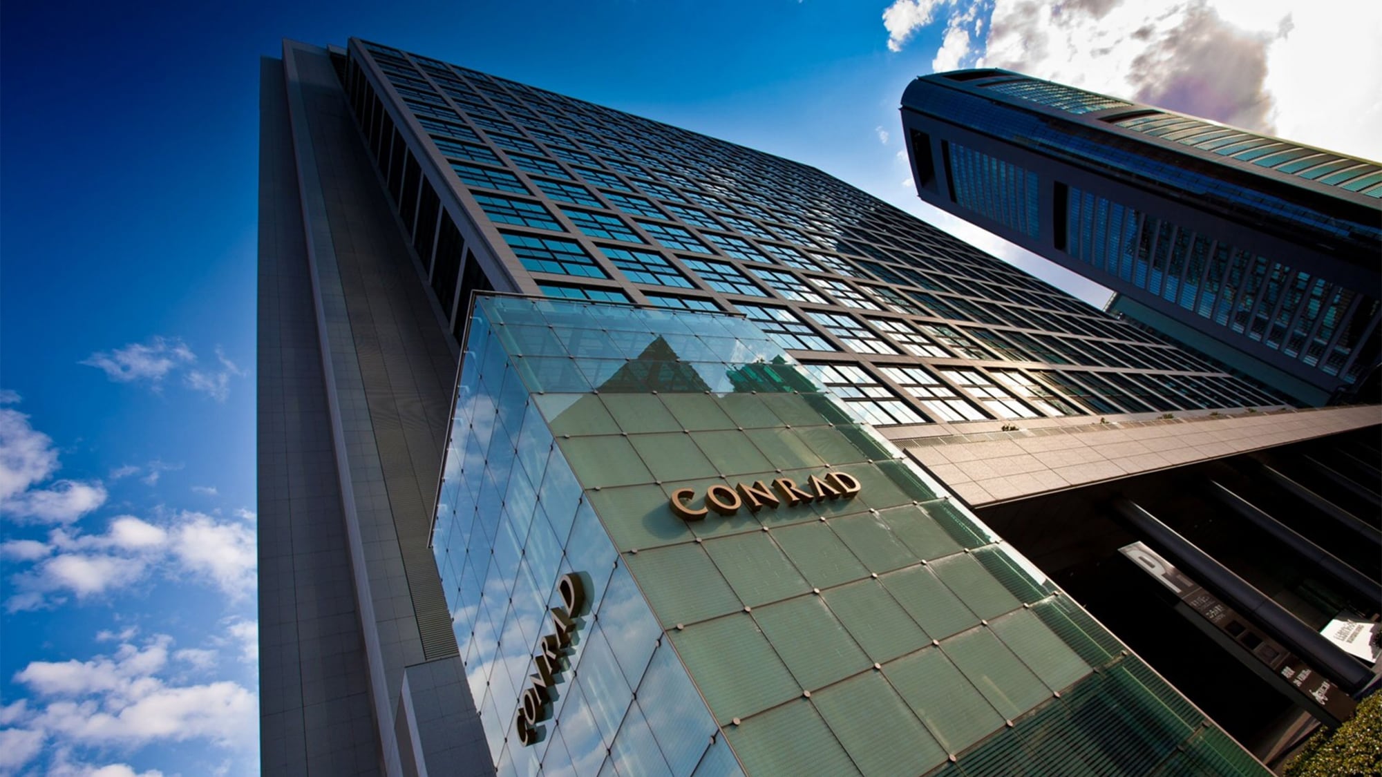 [Conrad Tokyo, towering over the Shiodome area]
