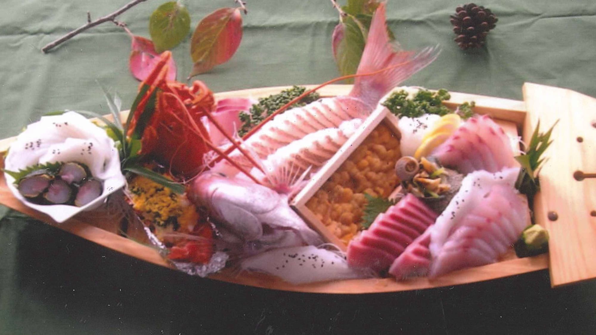 ★For an additional 3,000 yen per person, a boat-shaped platter will be included (advance reservation required)