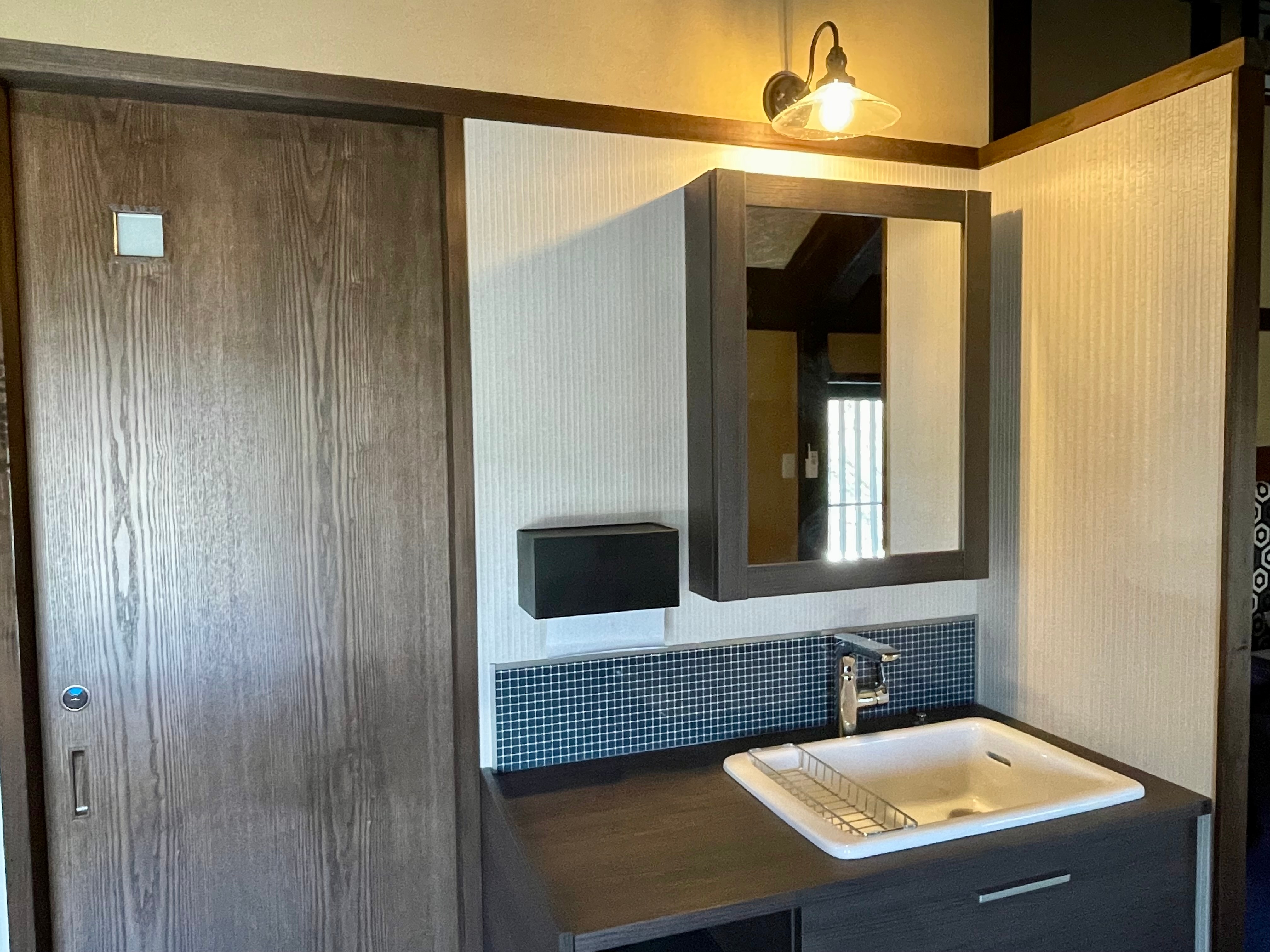 Yatsugatake room washroom