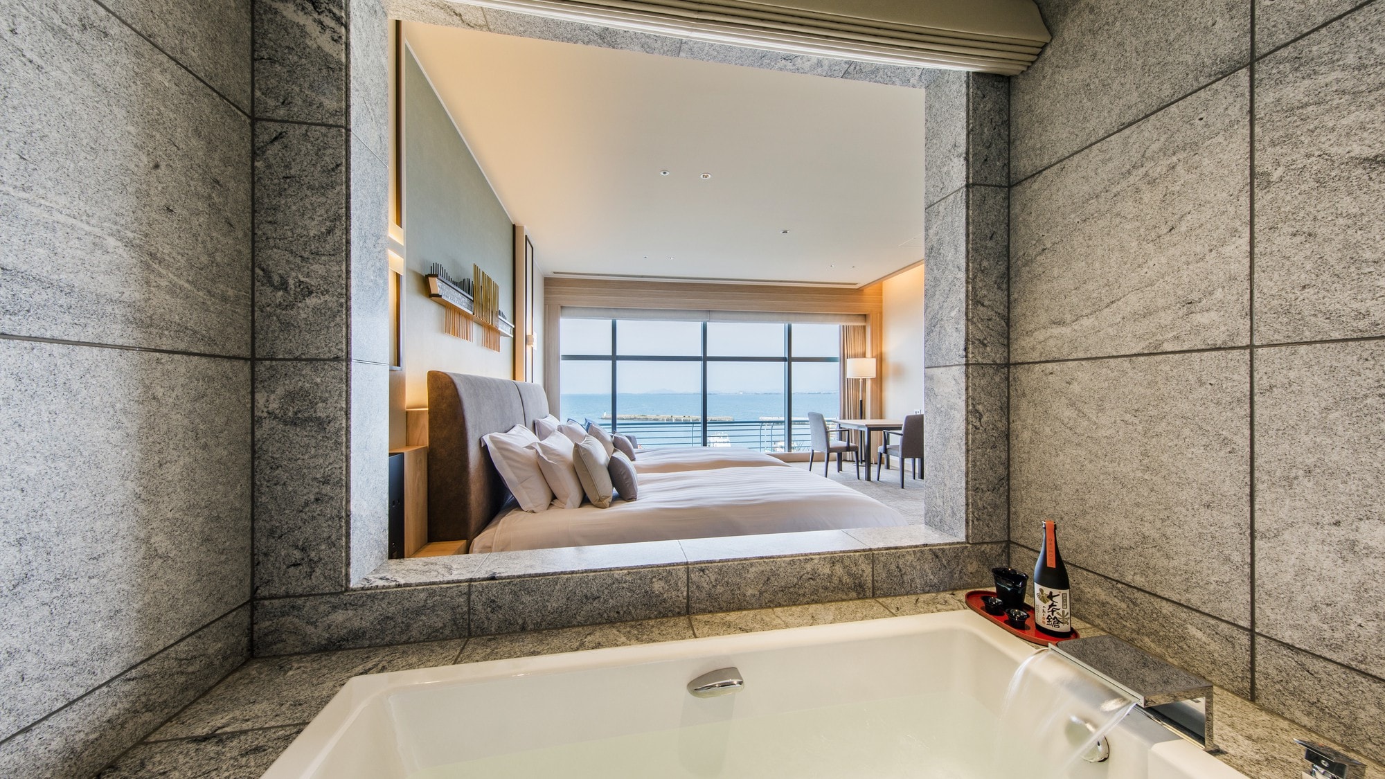 从“Premier Luxury Floor Vista Twin”景观巴士看到的景色