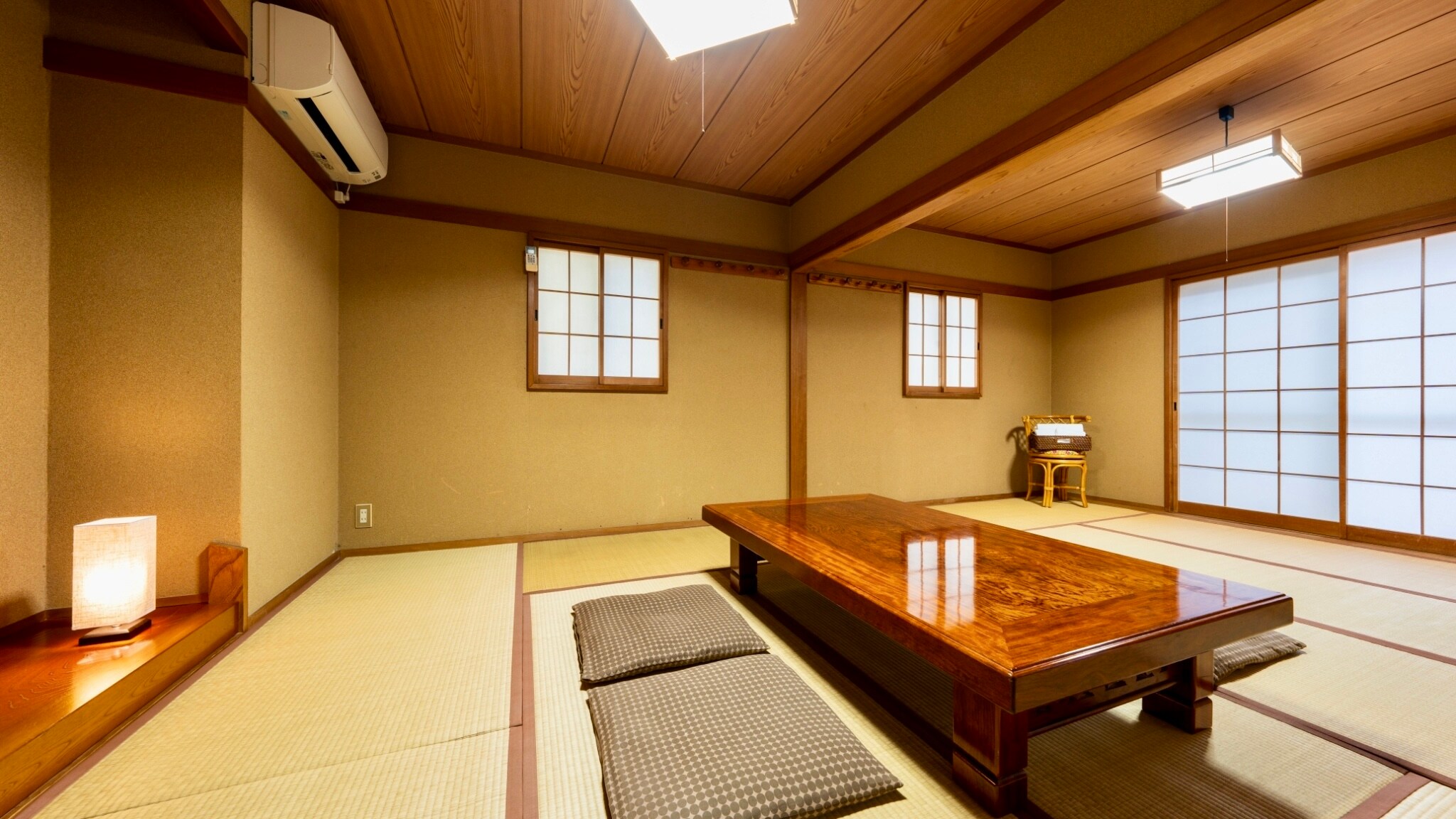 Kamar bergaya Jepang (12 tikar tatami)