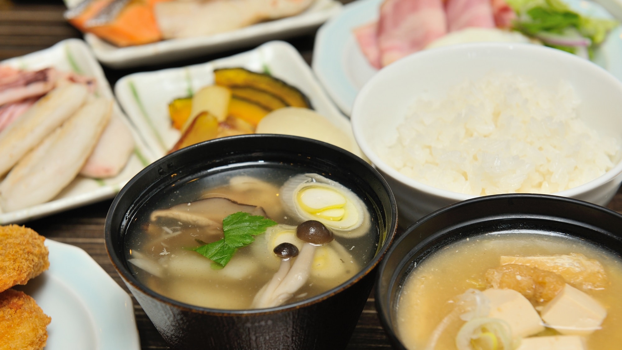 ◆ ข้าวพื้นเมืองและซุปมิโซะ (ภาพ)