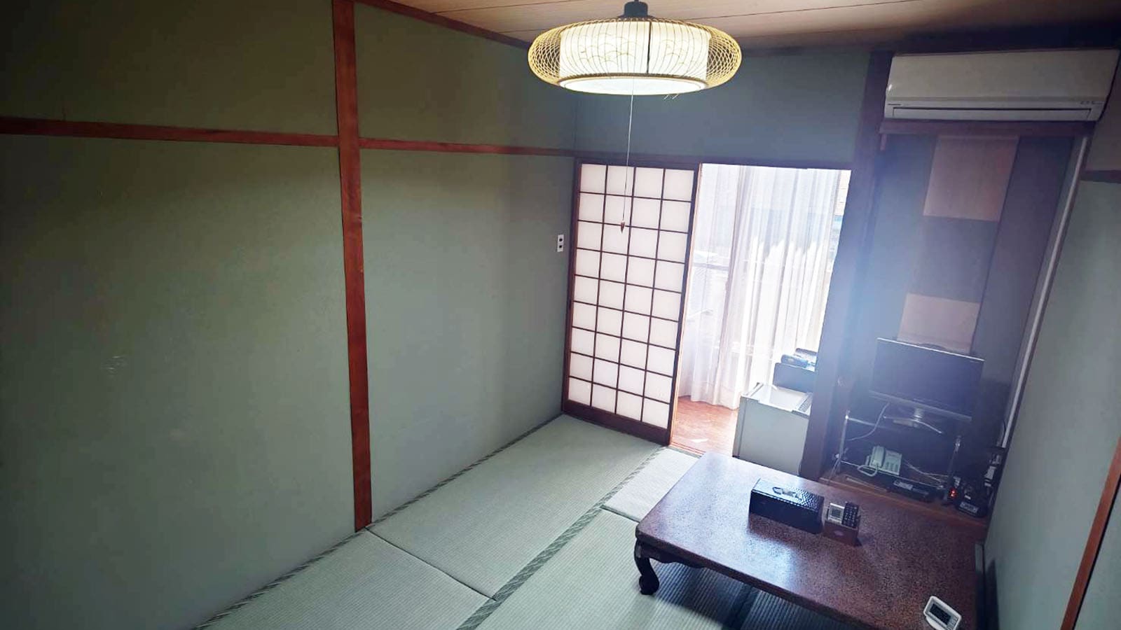 ห้องพักสไตล์ญี่ปุ่นขนาด 6 เสื่อทาทามิ