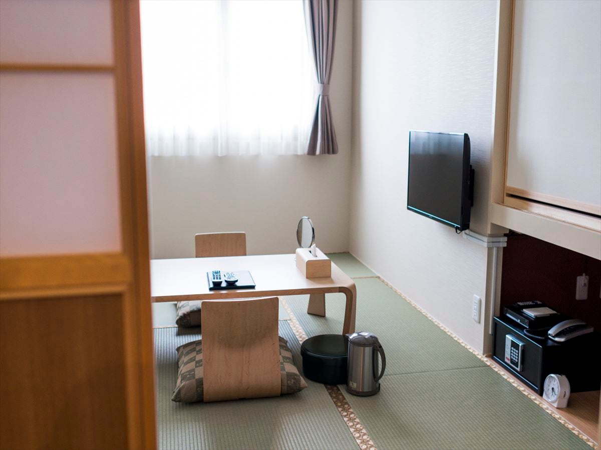 从日式推拉门