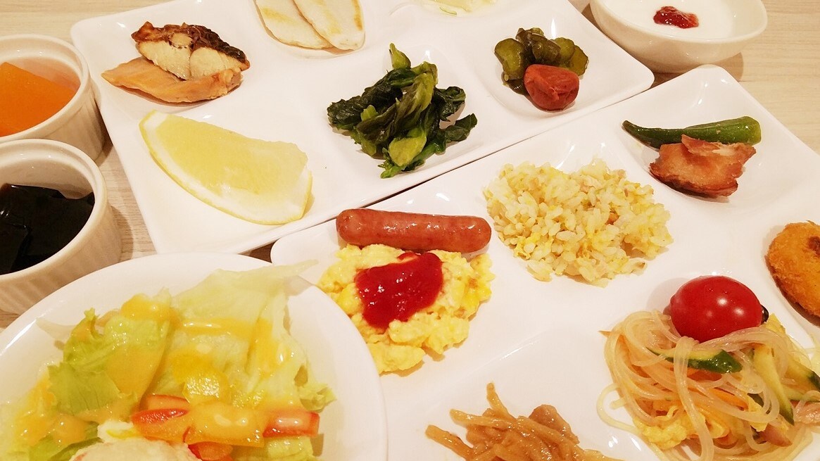 sarapan prasmanan