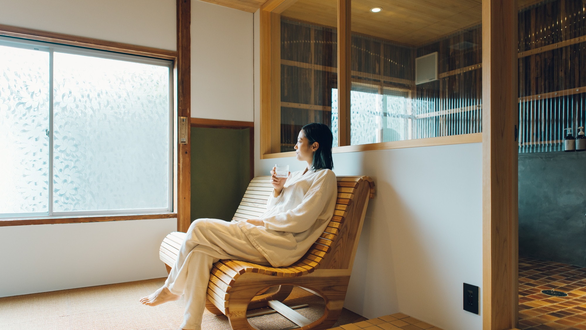 [Kamar Suite - garis putus-putus]