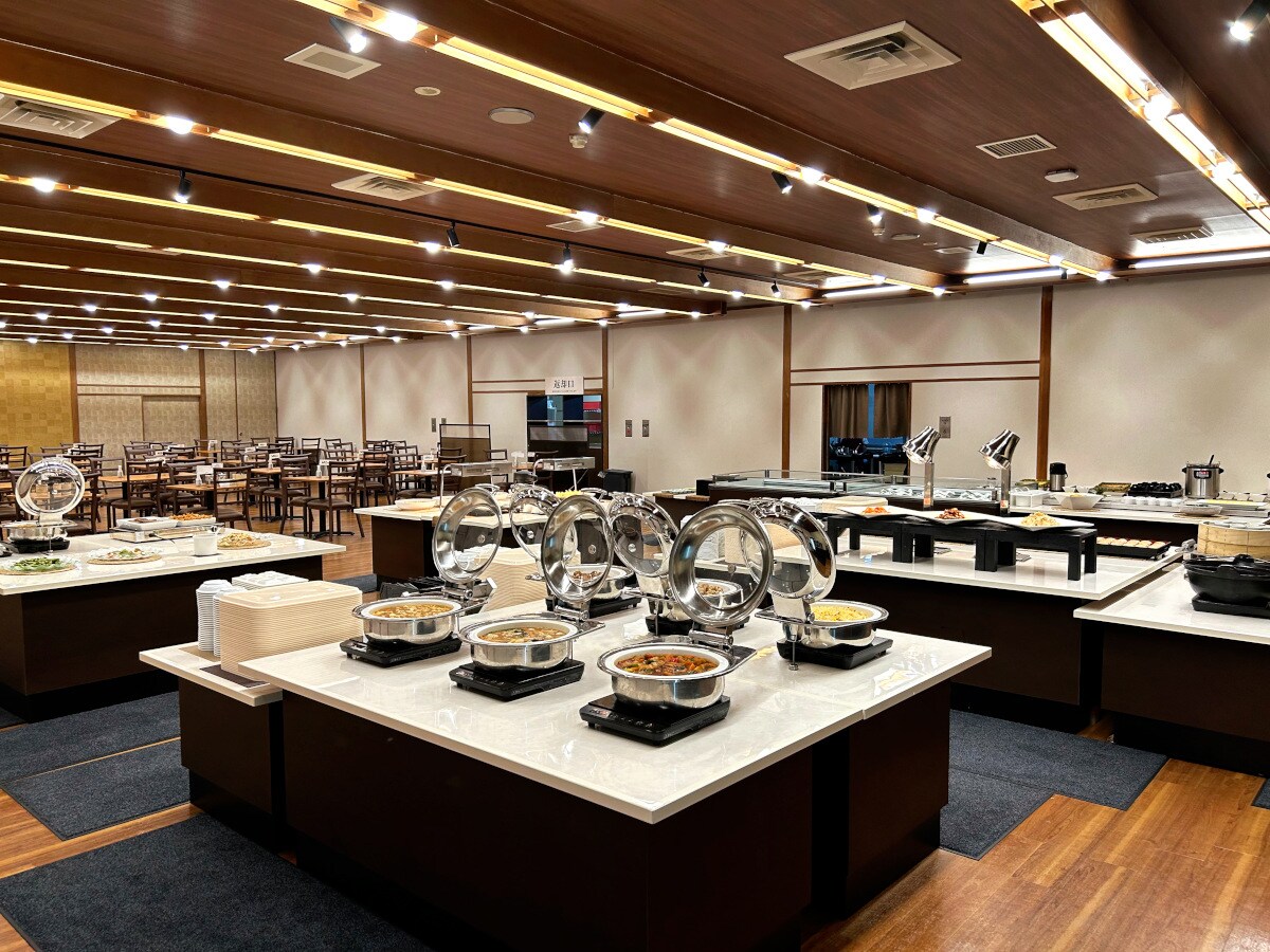 Buffet restaurant venue dishes