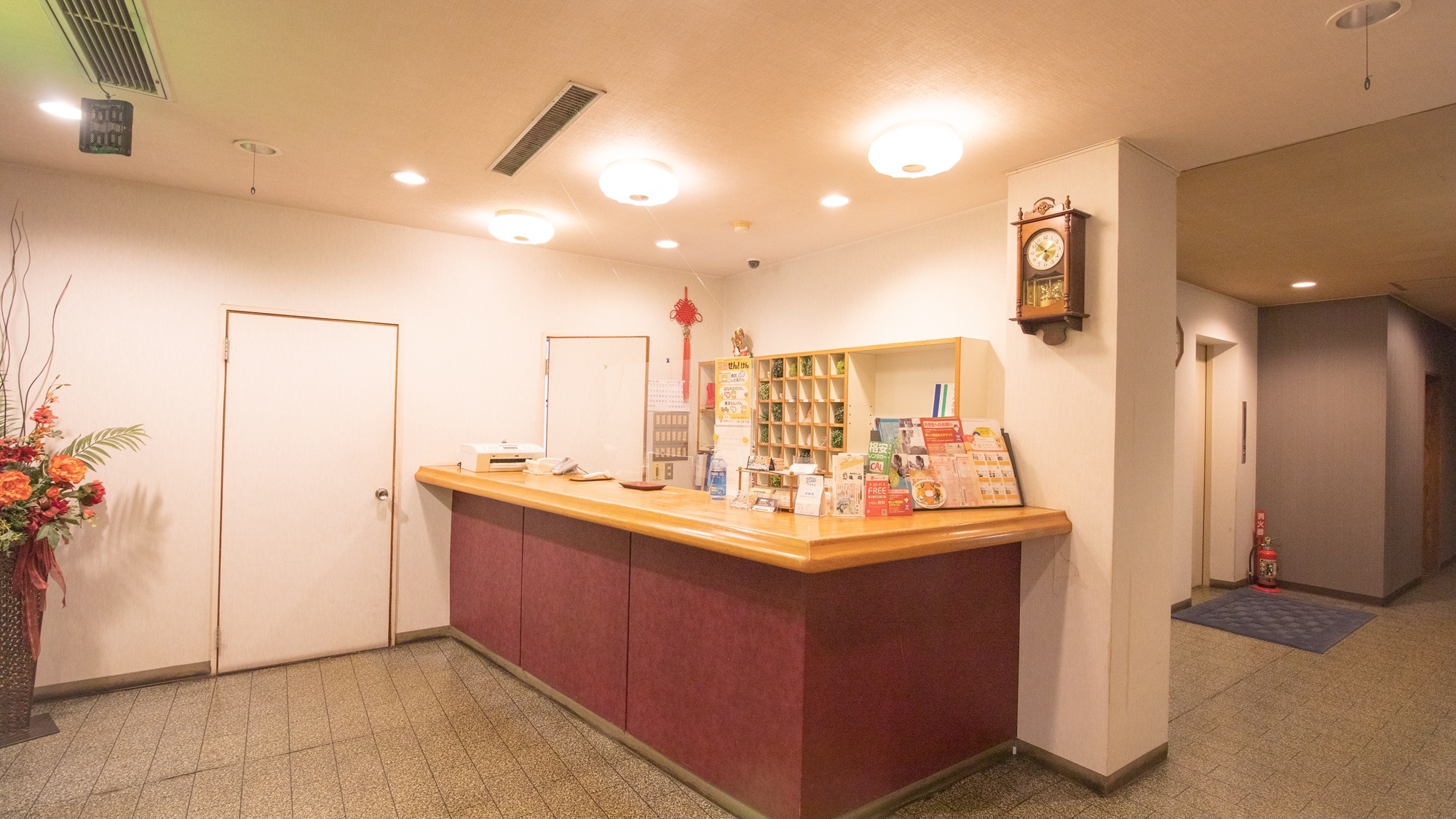 * ด้านหน้า: ยินดีต้อนรับกลับ มันเป็นด้านหน้าที่เรียบง่าย