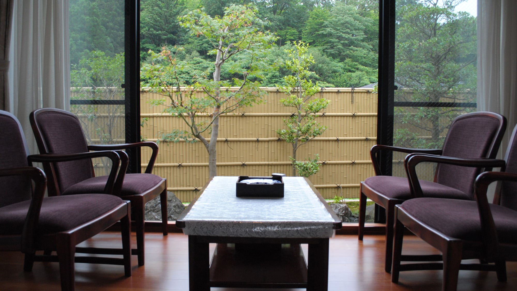 *Guest rooms (example)
