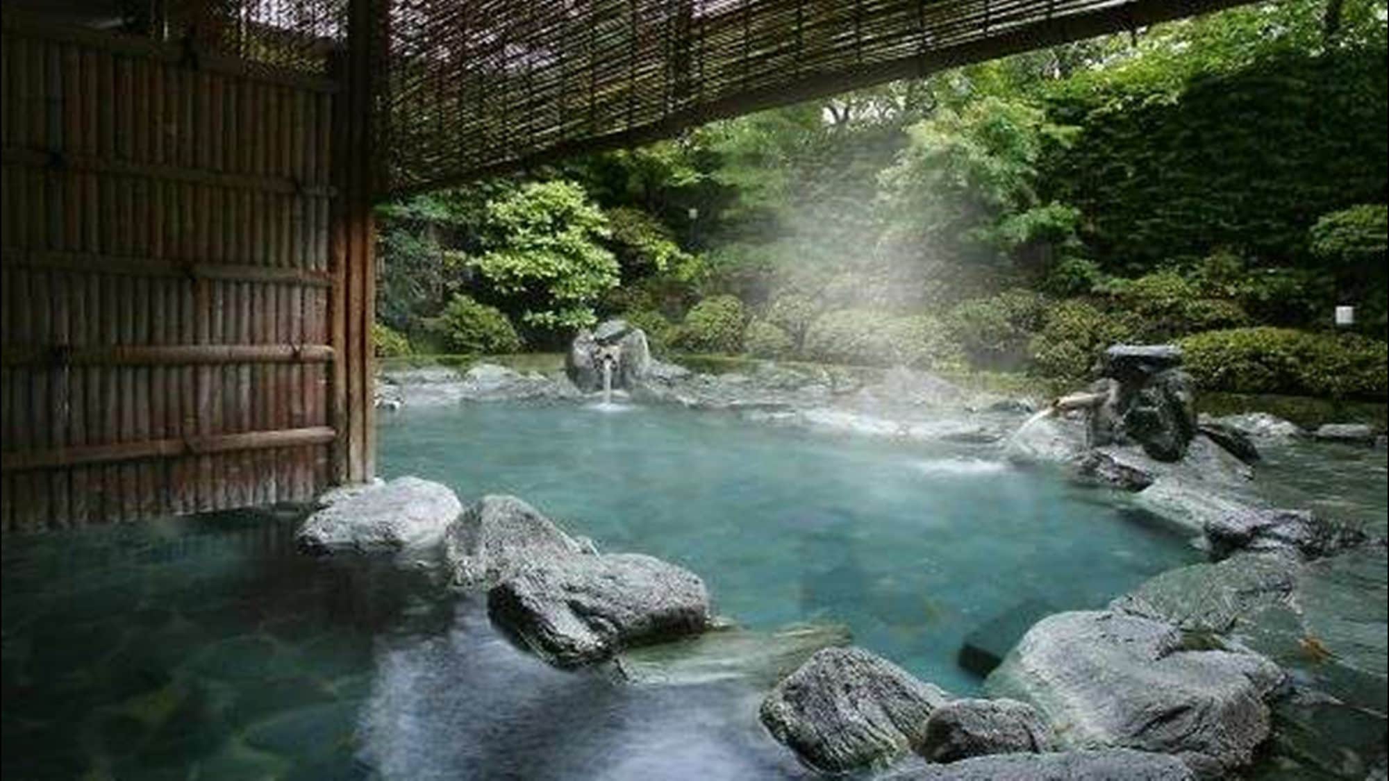 Open-air bath