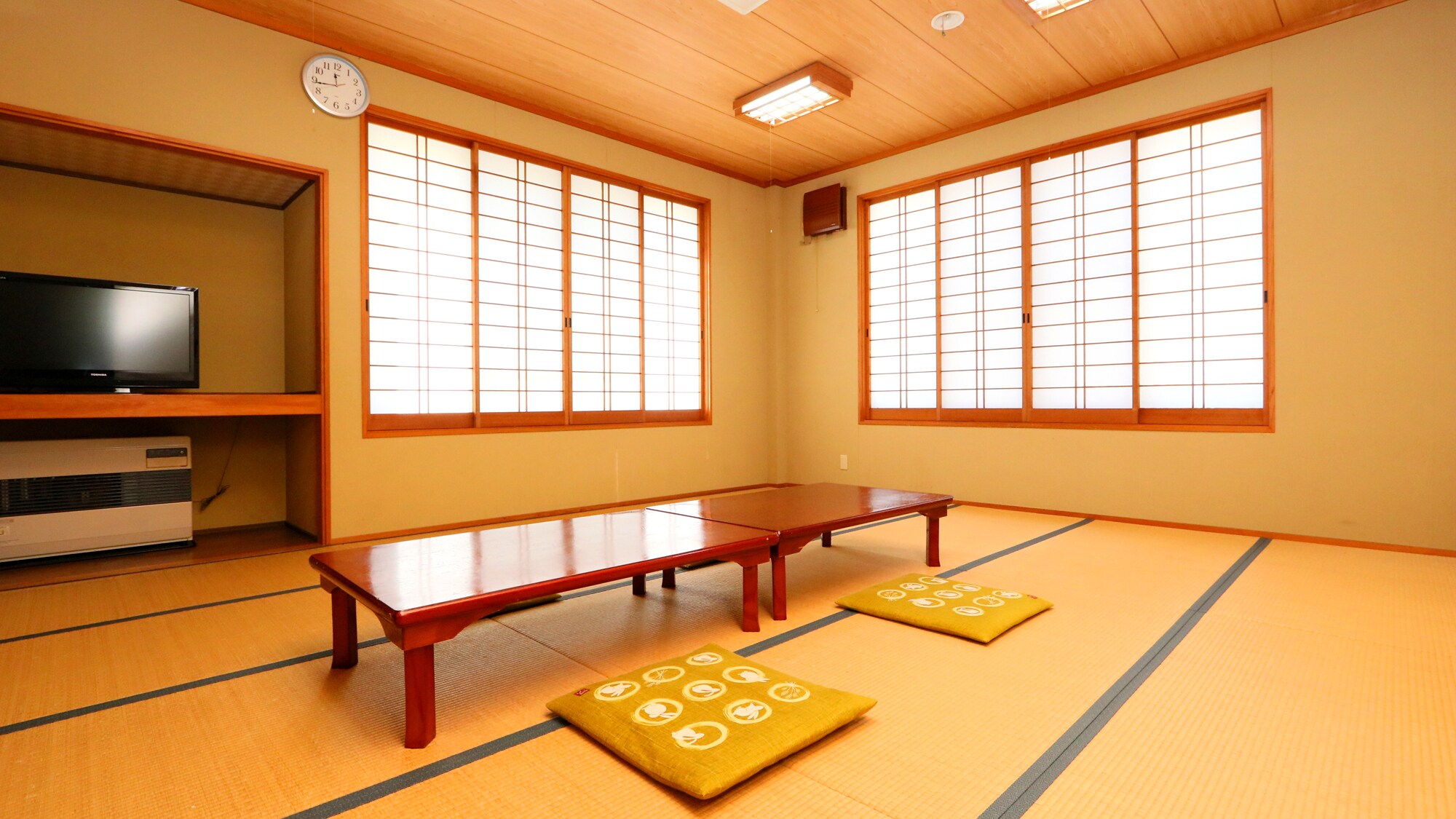 - Phòng theo phong cách Nhật Bản với 15 tấm chiếu tatami-