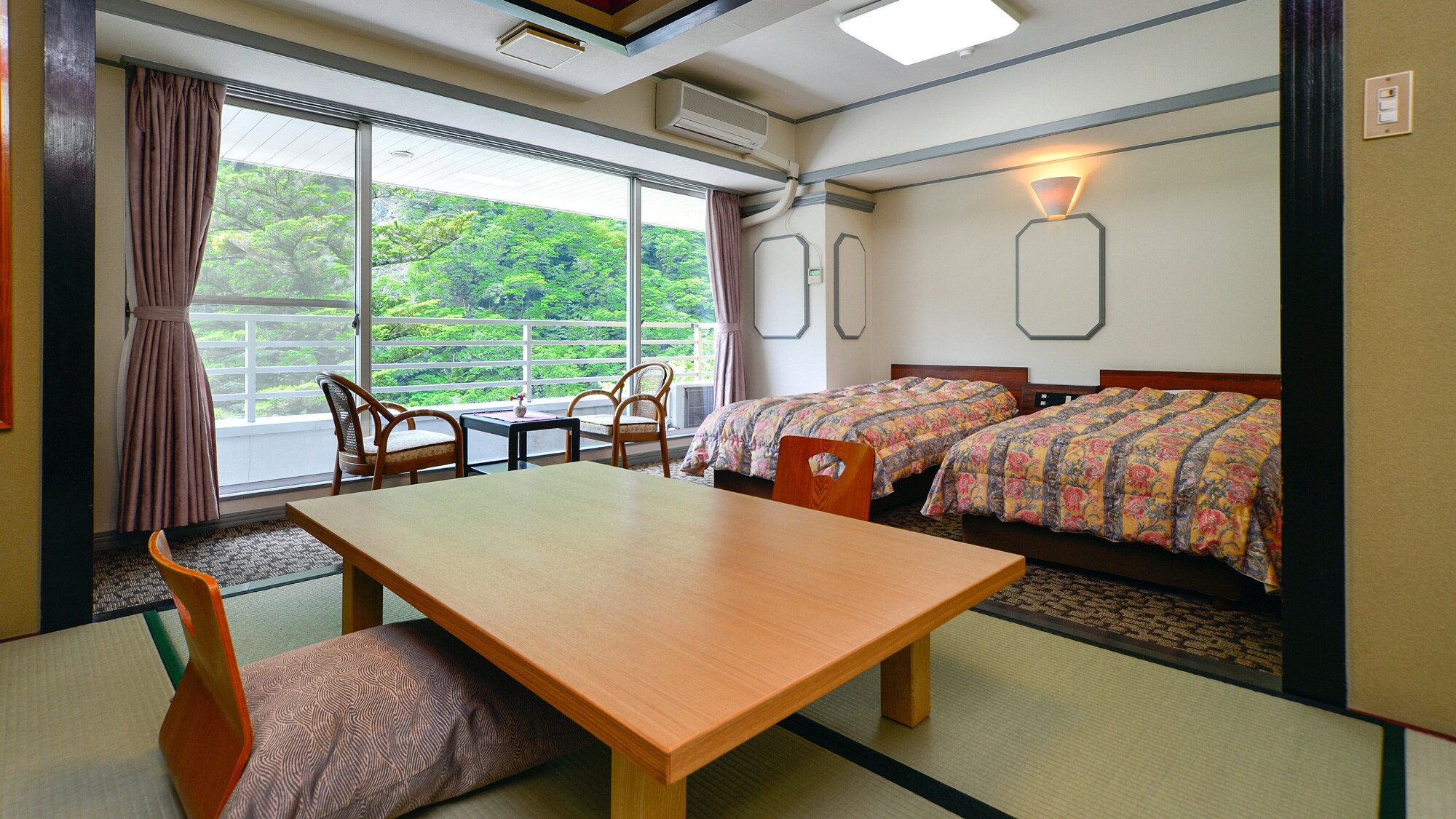 Standard Japanese-Western Room