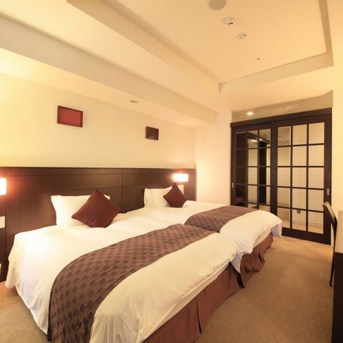 Grand suite bed width 140 cm