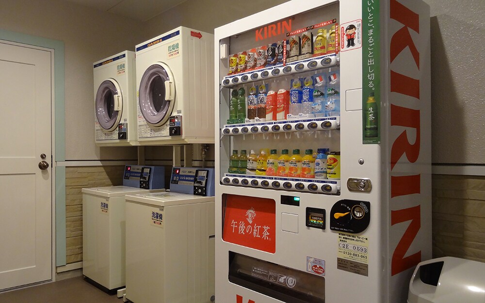 自動販賣機、投幣洗衣機