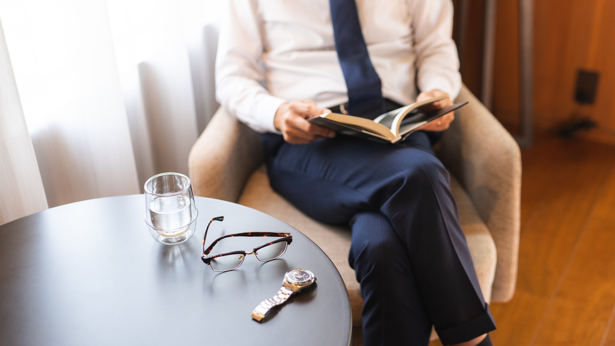 Business image (reading)