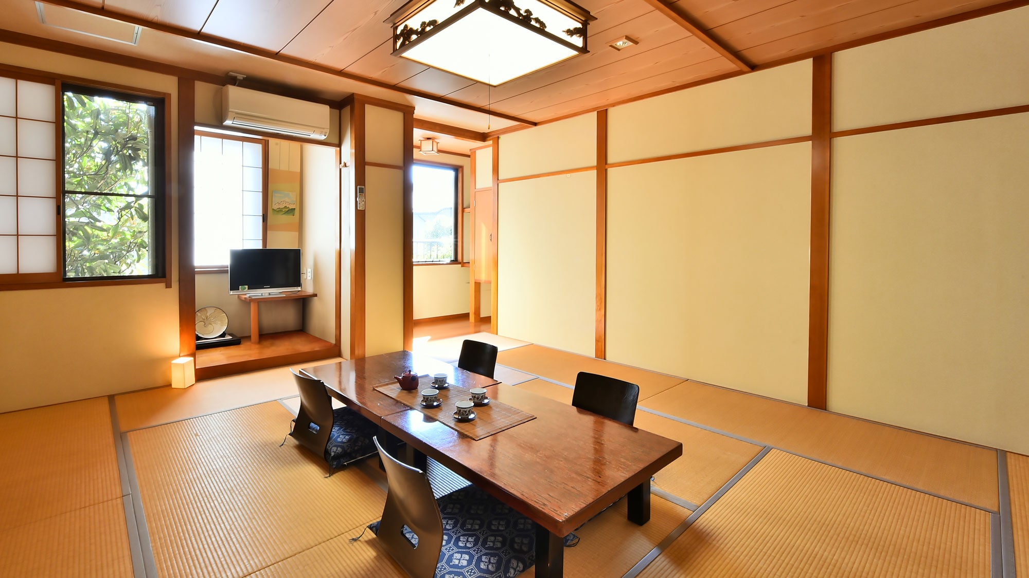 Japanese-style room with 15 tatami mats