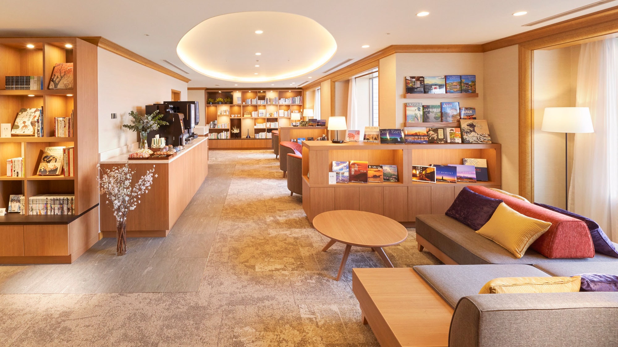 [Tower floor limited / Library]