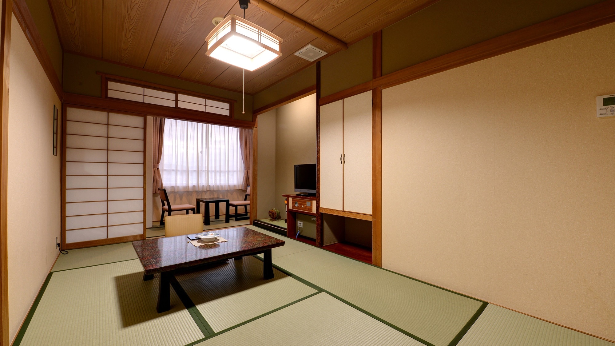 *[Guest room example] Japanese-style room, 6 to 7.5 tatami mats