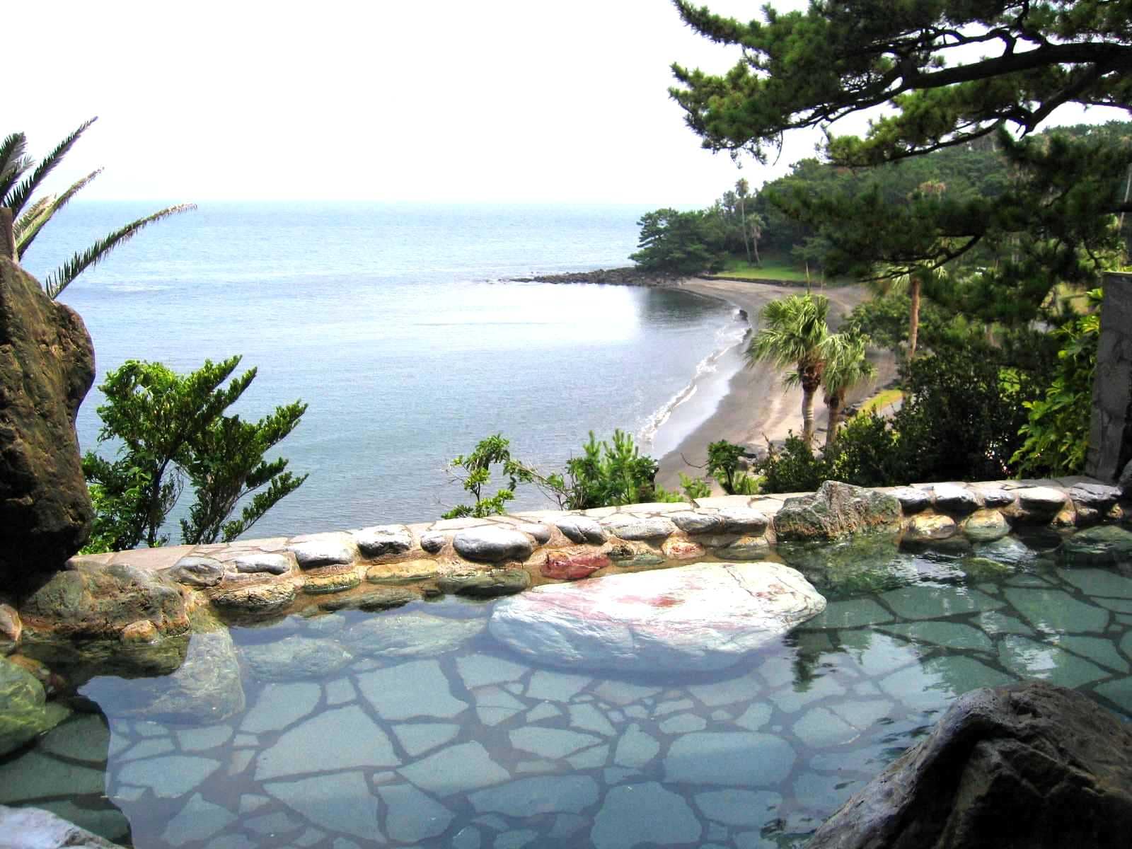 Open-air hot water (overlooking the Oyamazaki coast)